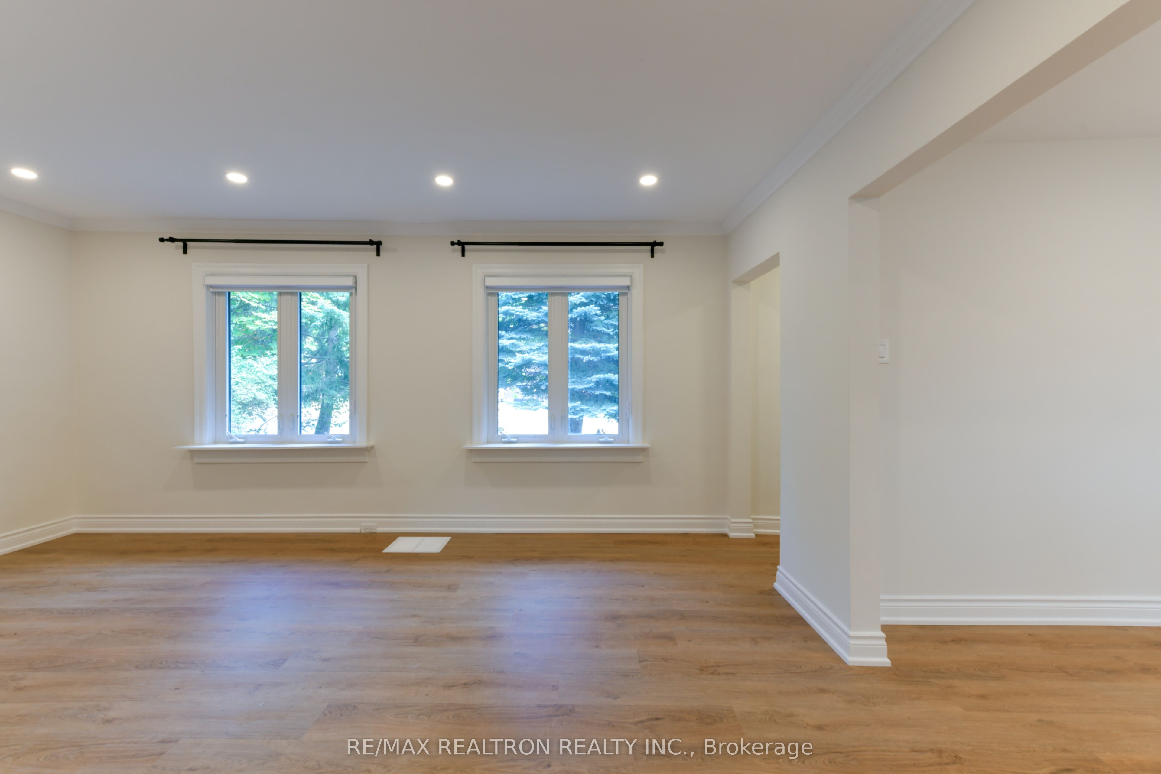 150 Upper Canada Drive Property Photo 13