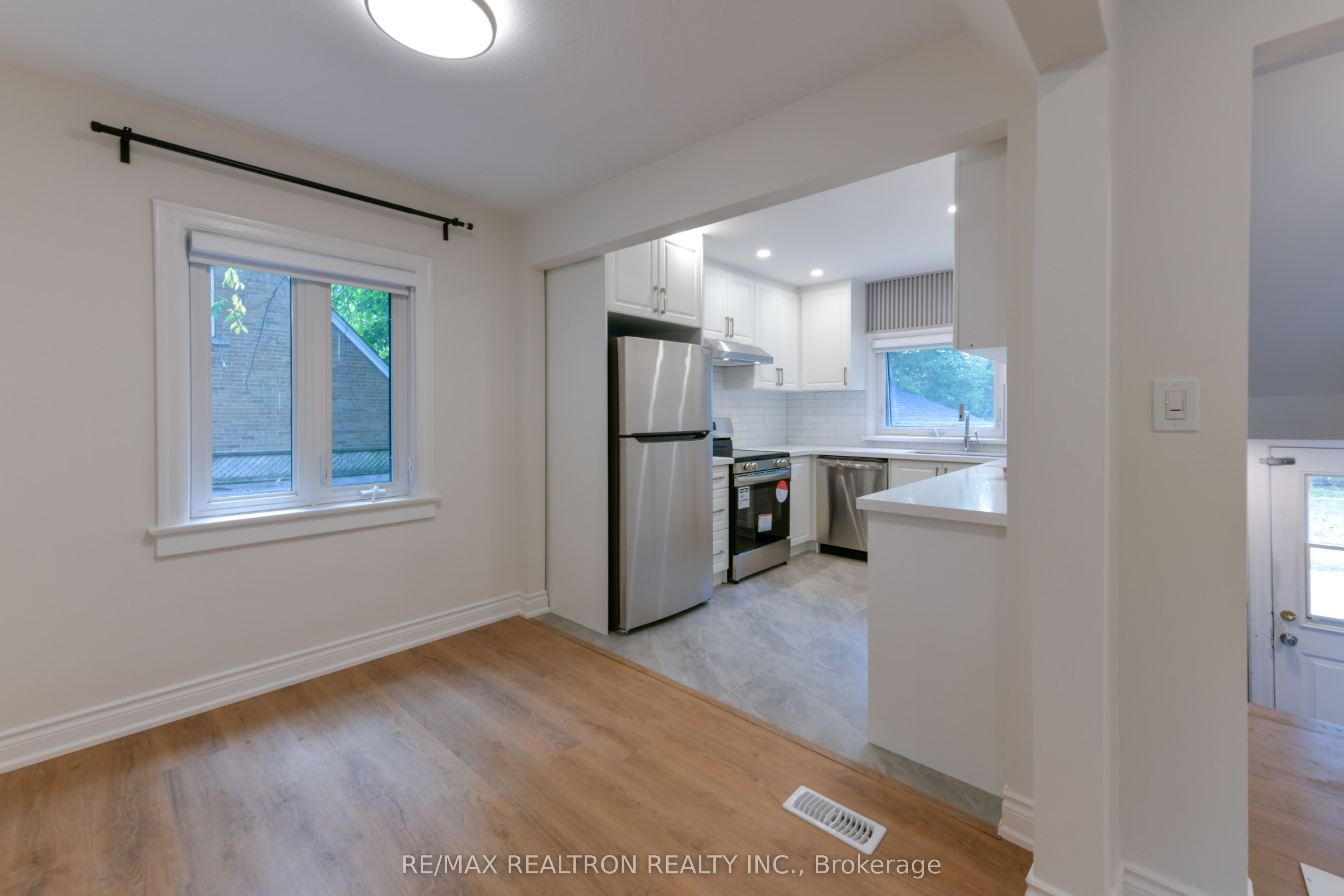 150 Upper Canada Drive Property Photo 15