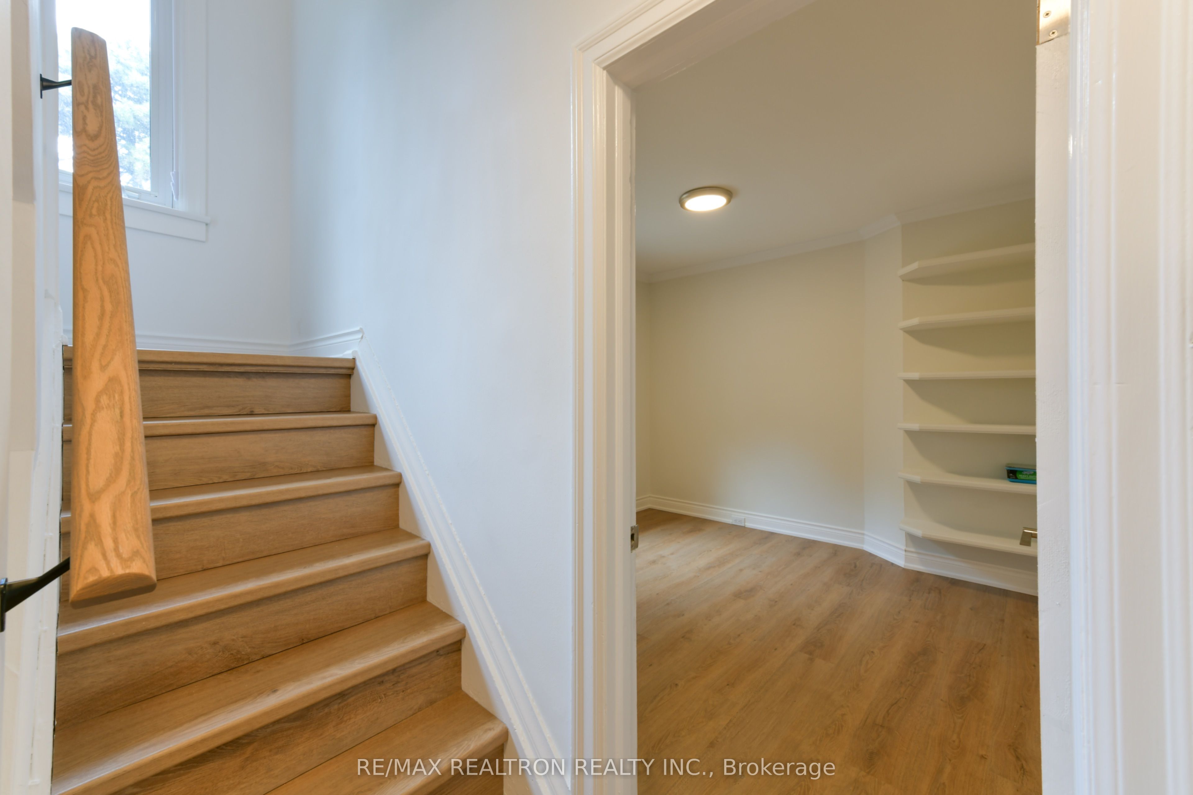 150 Upper Canada Drive Property Photo 23
