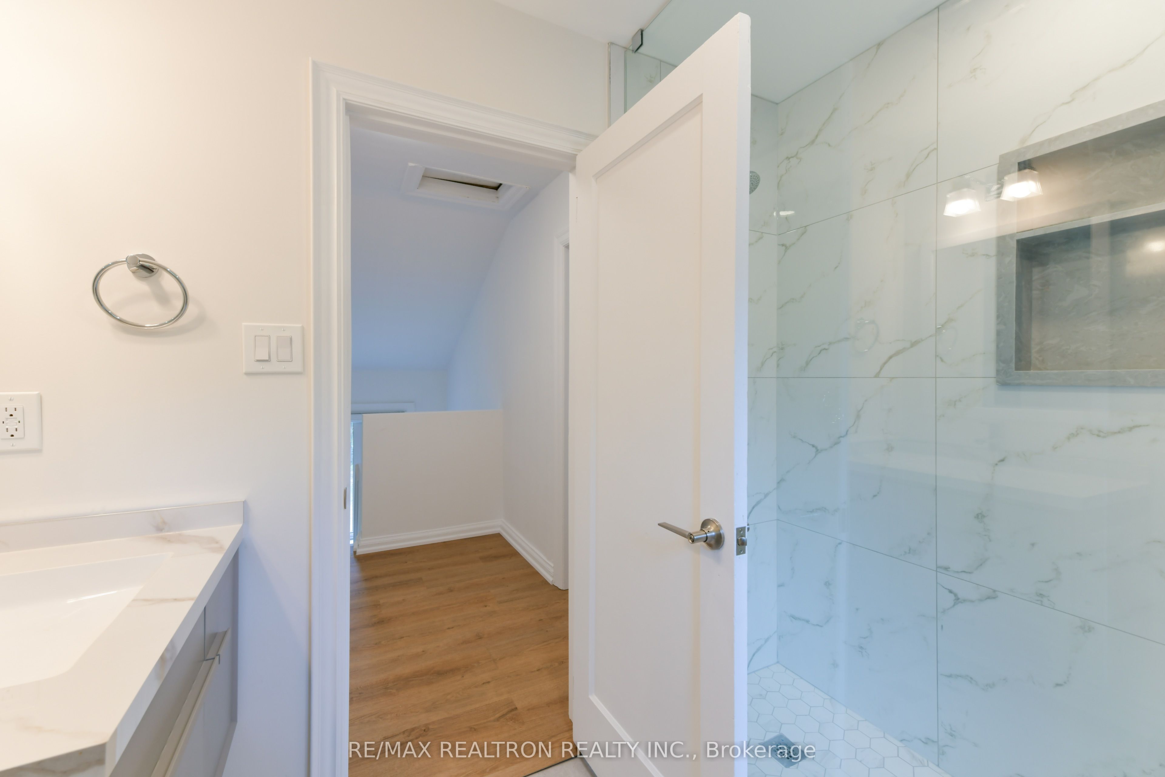 150 Upper Canada Drive Property Photo 30