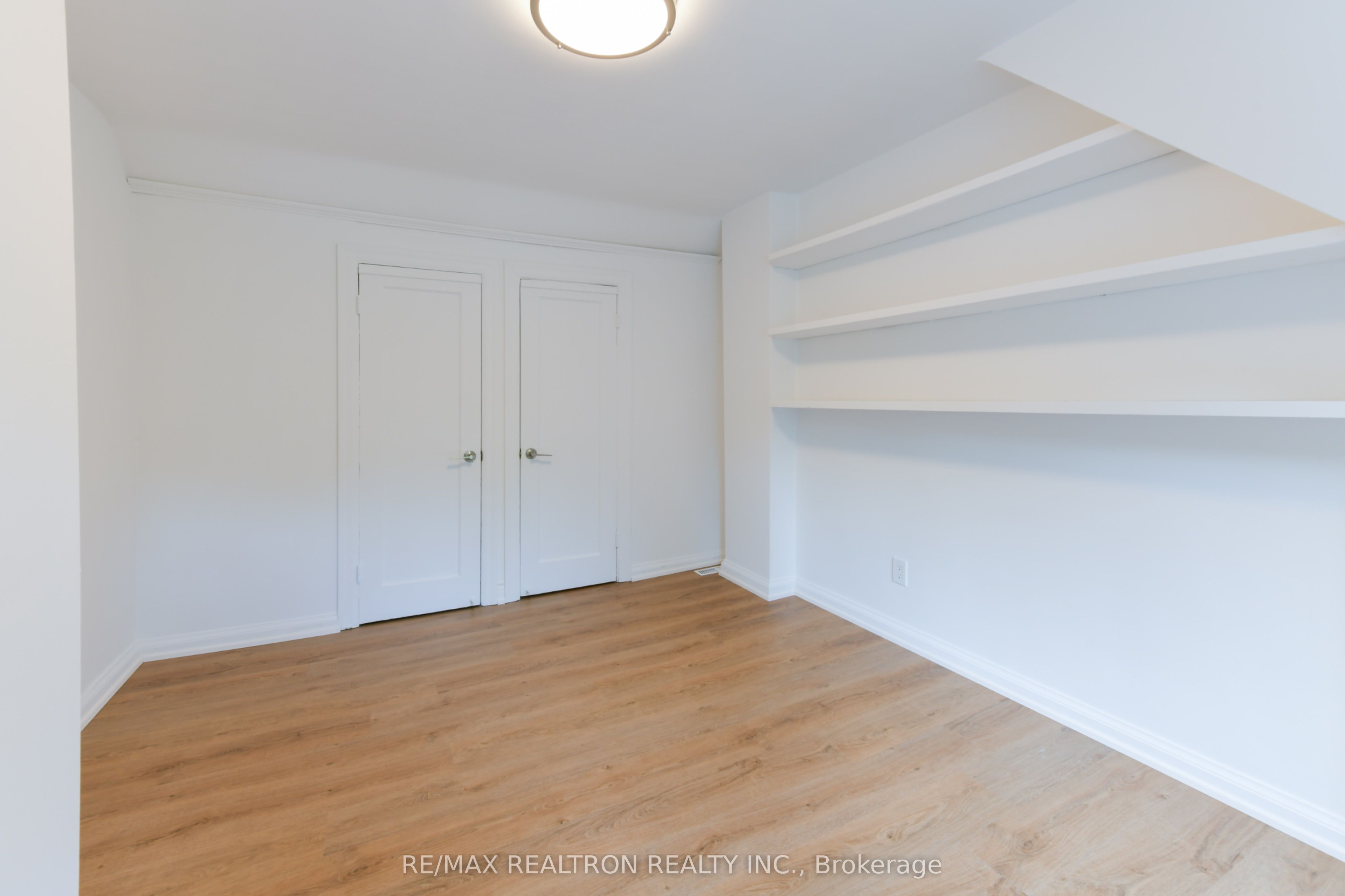 150 Upper Canada Drive Property Photo 32