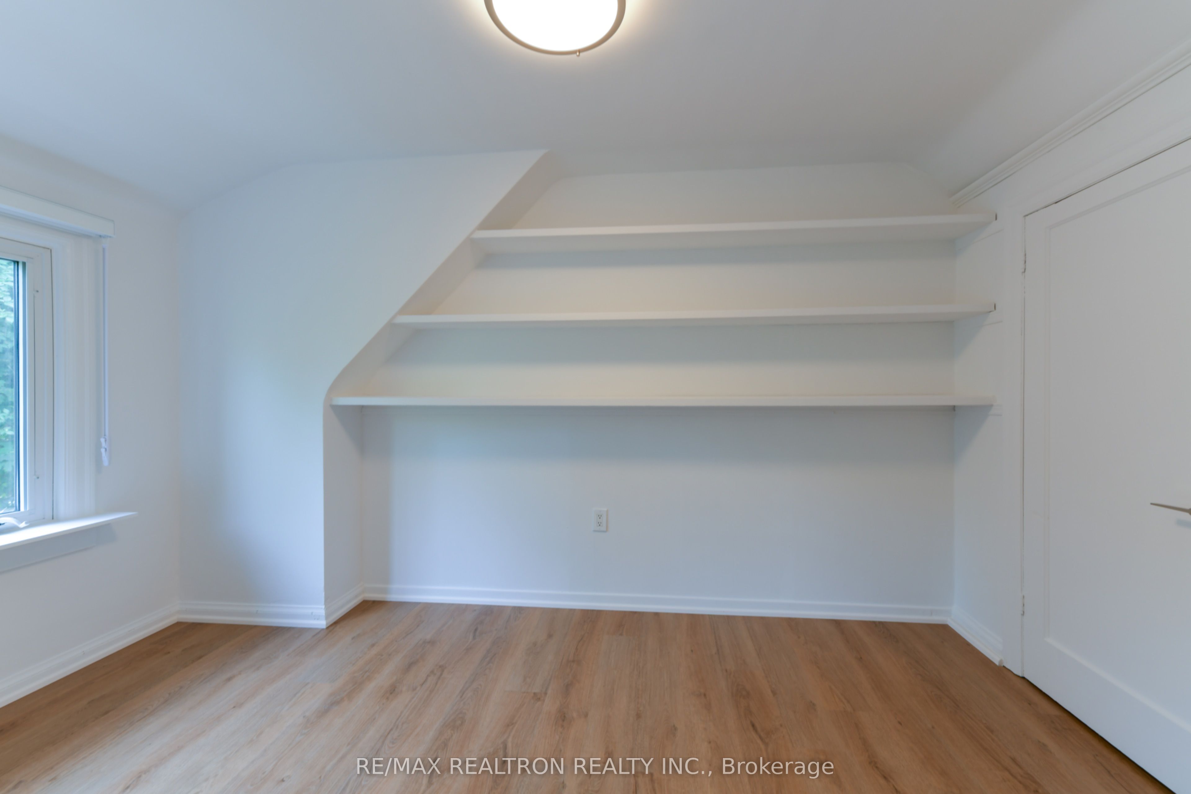 150 Upper Canada Drive Property Photo 35