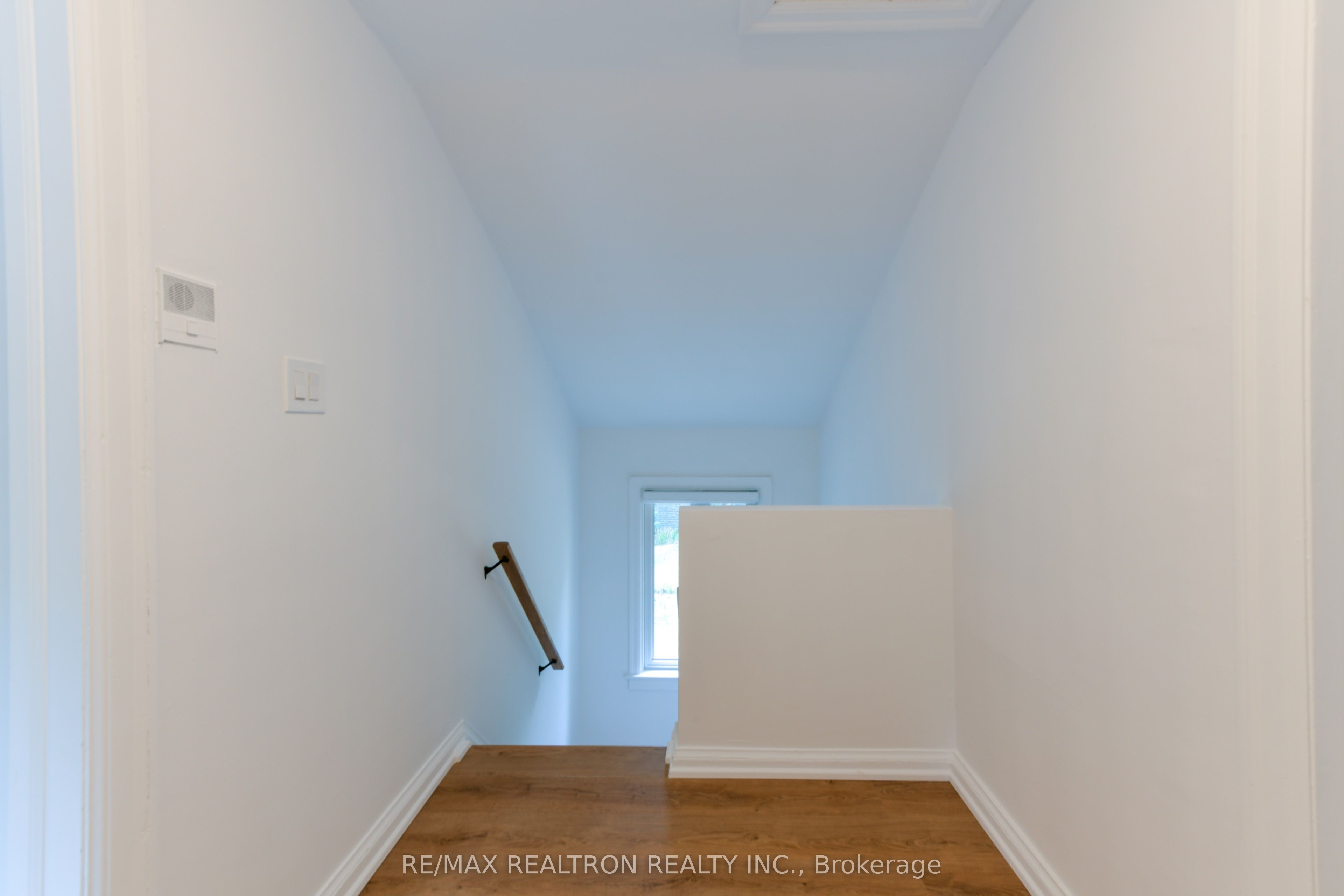 150 Upper Canada Drive Property Photo 38