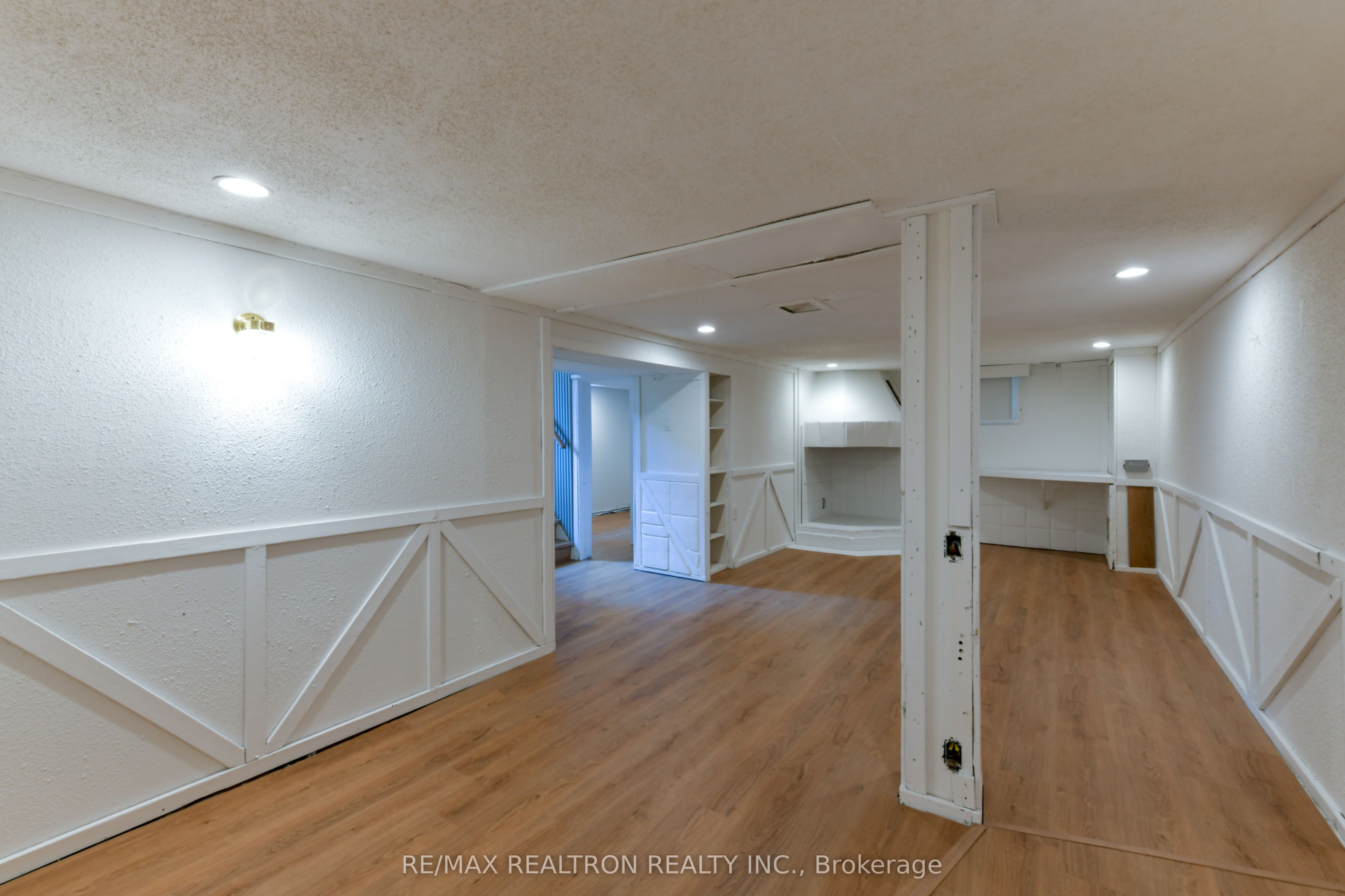 150 Upper Canada Drive Property Photo 42