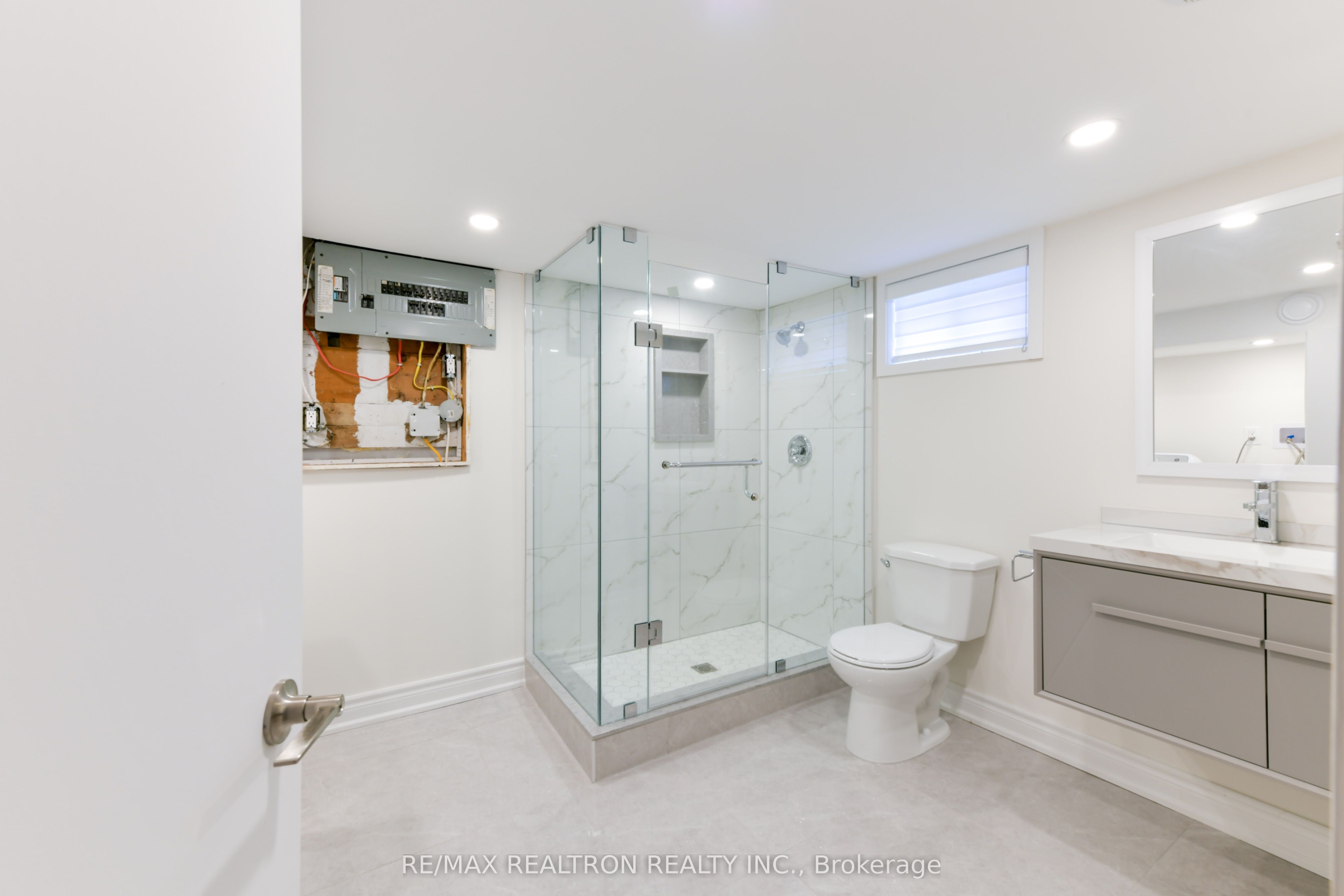 150 Upper Canada Drive Property Photo 44