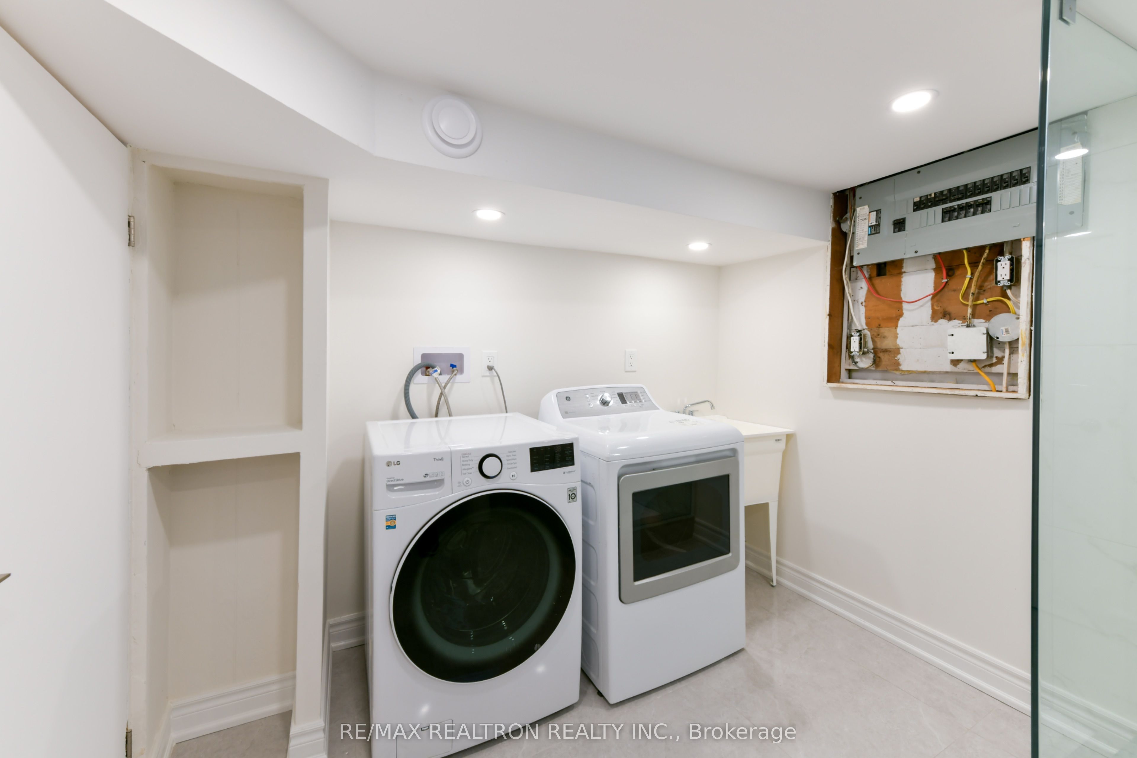 150 Upper Canada Drive Property Photo 45