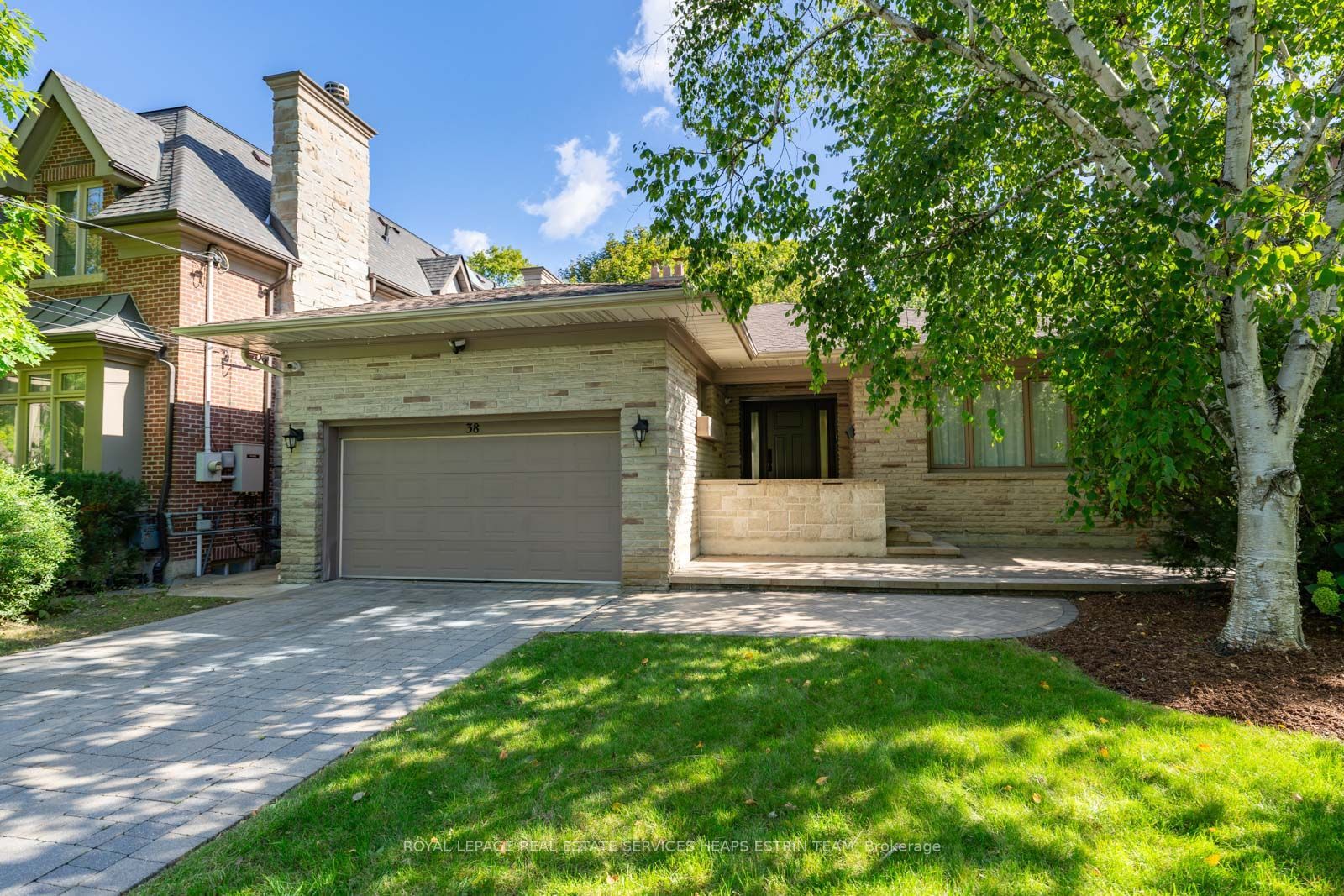 38 Killdeer Crescent Property Photo 2
