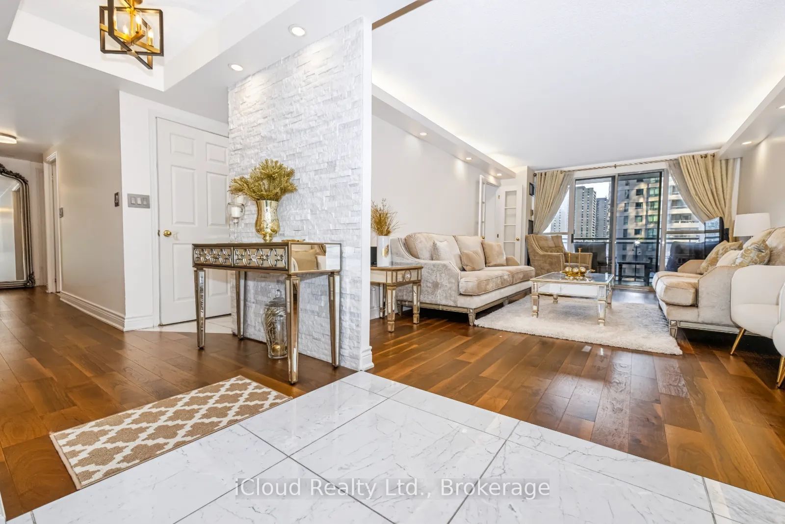 18 Hollywood Avenue 800 Property Photo 8