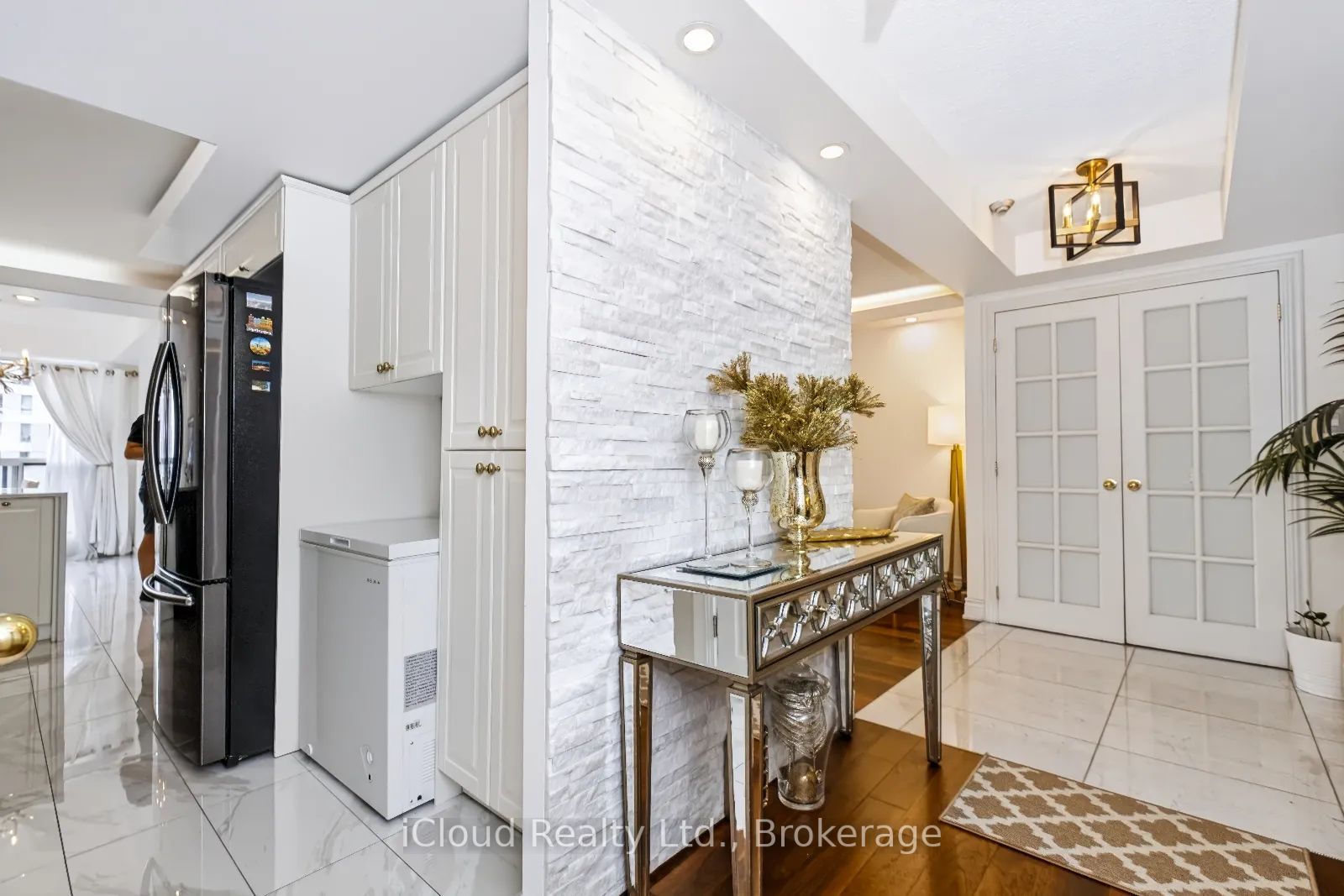18 Hollywood Avenue 800 Property Photo 13