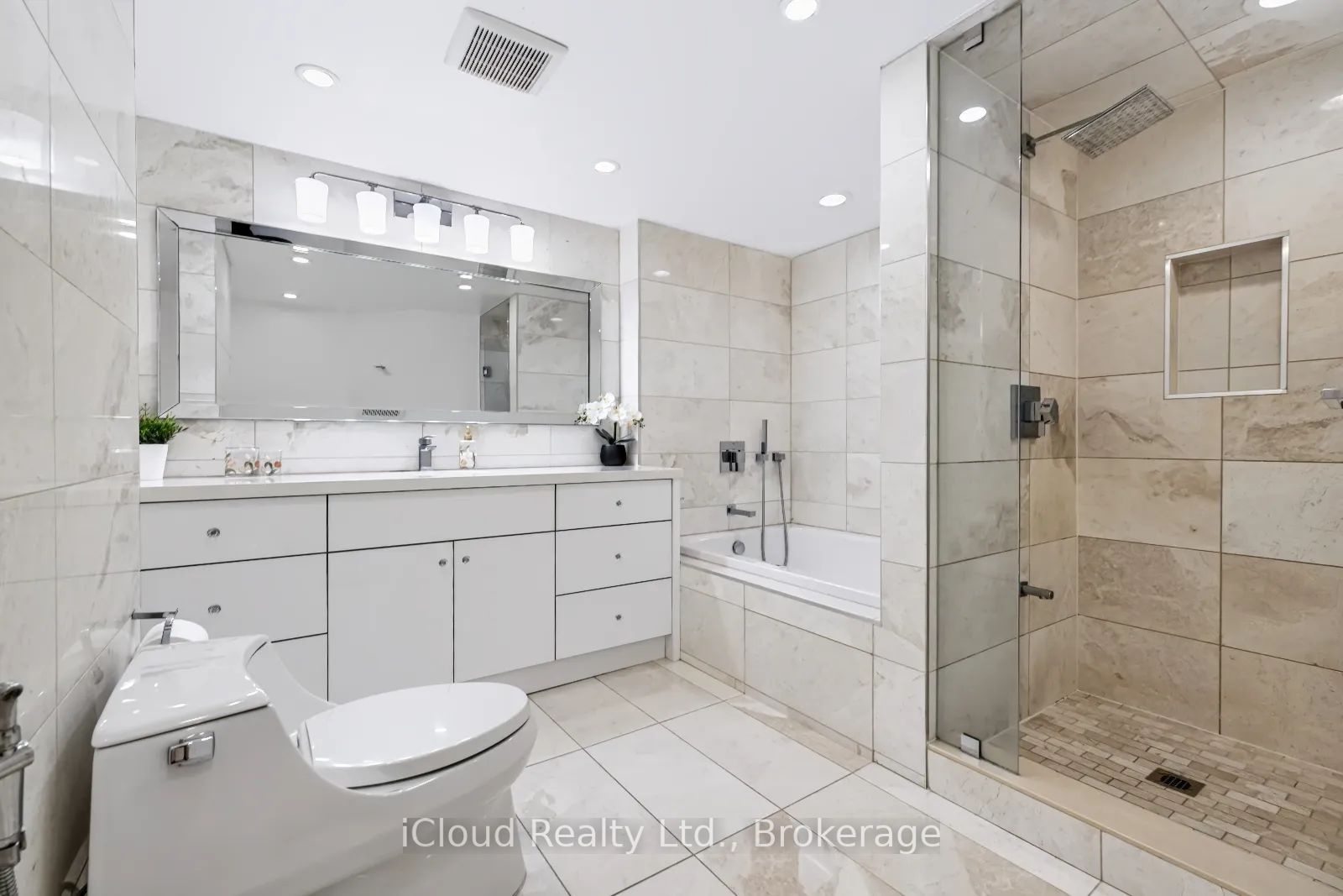 18 Hollywood Avenue 800 Property Photo 31