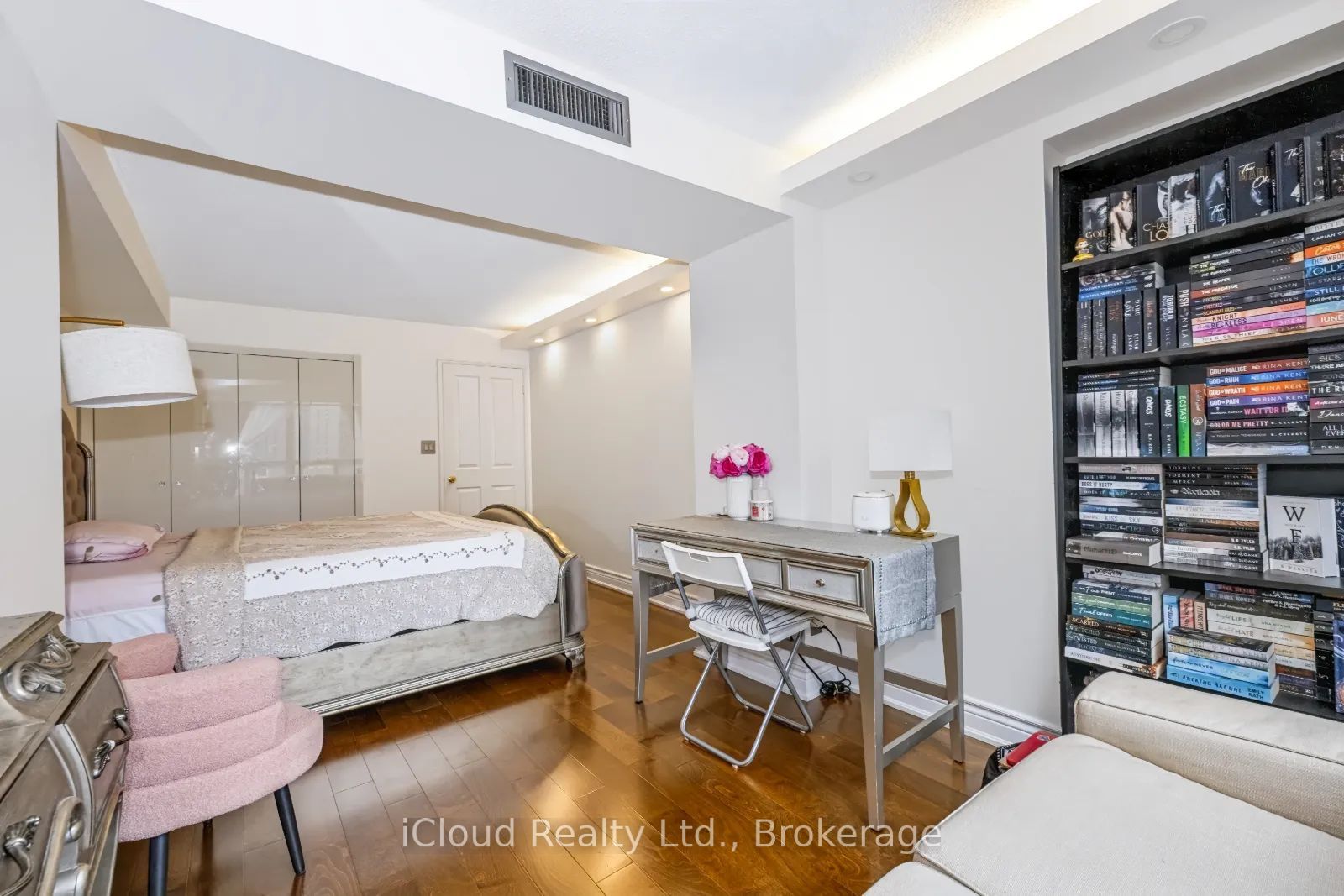18 Hollywood Avenue 800 Property Photo 37