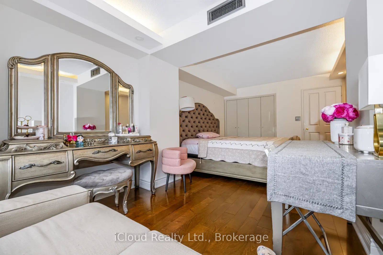 18 Hollywood Avenue 800 Property Photo 38