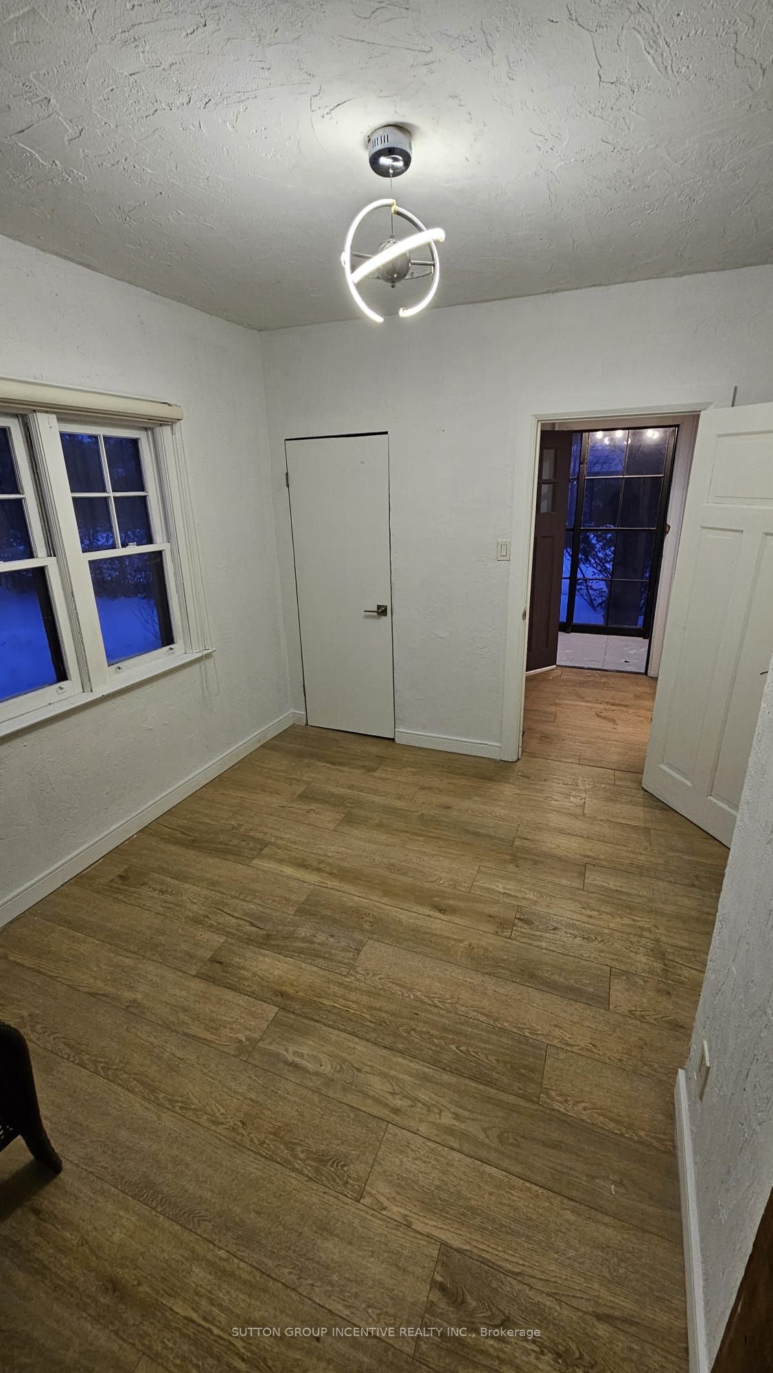 233 Ellerslie Avenue Main Property Photo 4