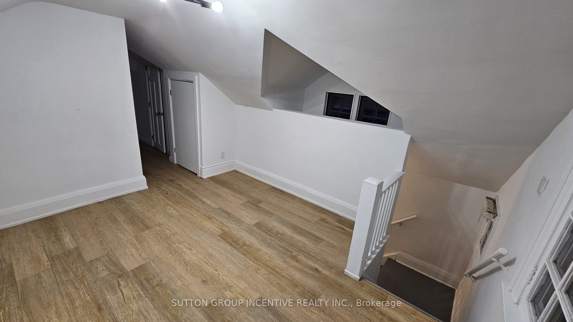 233 Ellerslie Avenue Main Property Photo 9