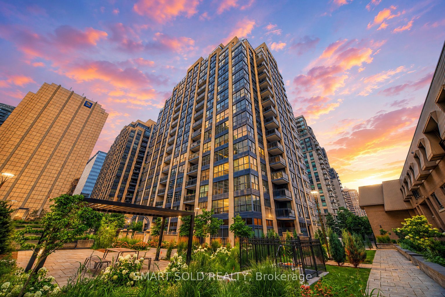 28 Hollywood Avenue 205