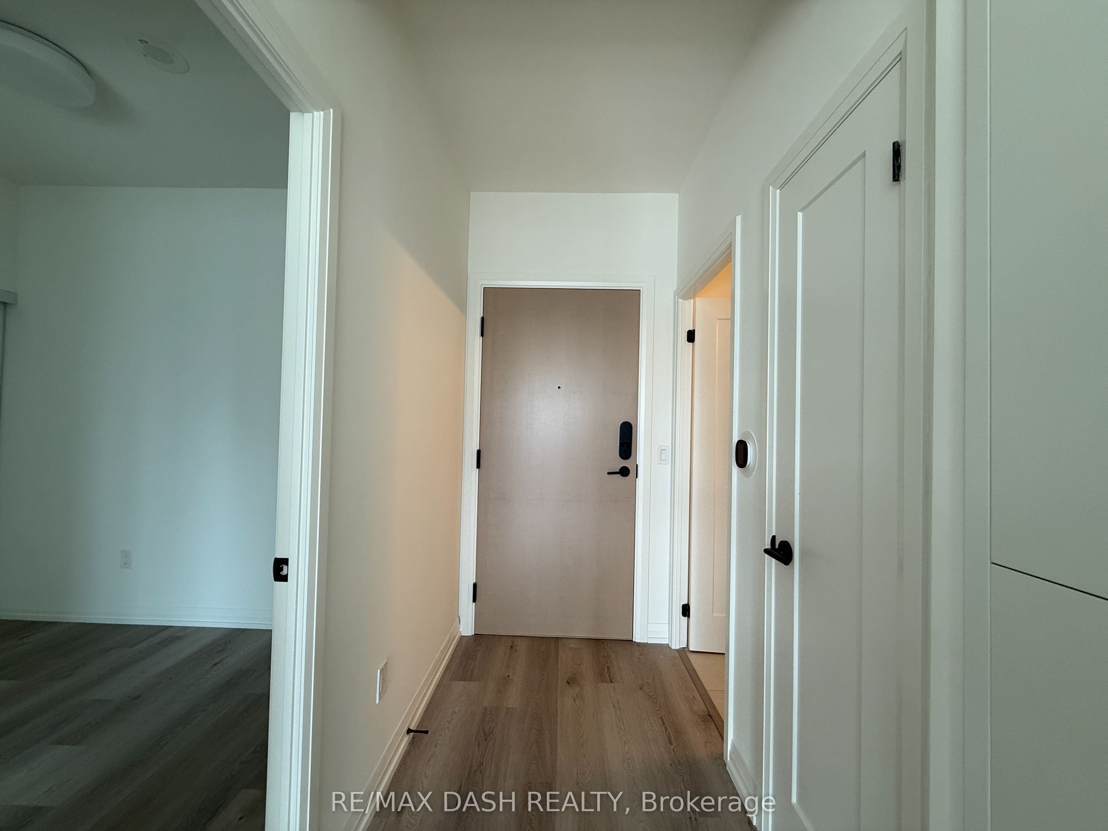 280 Dundas Street W 3109 Property Photo 3