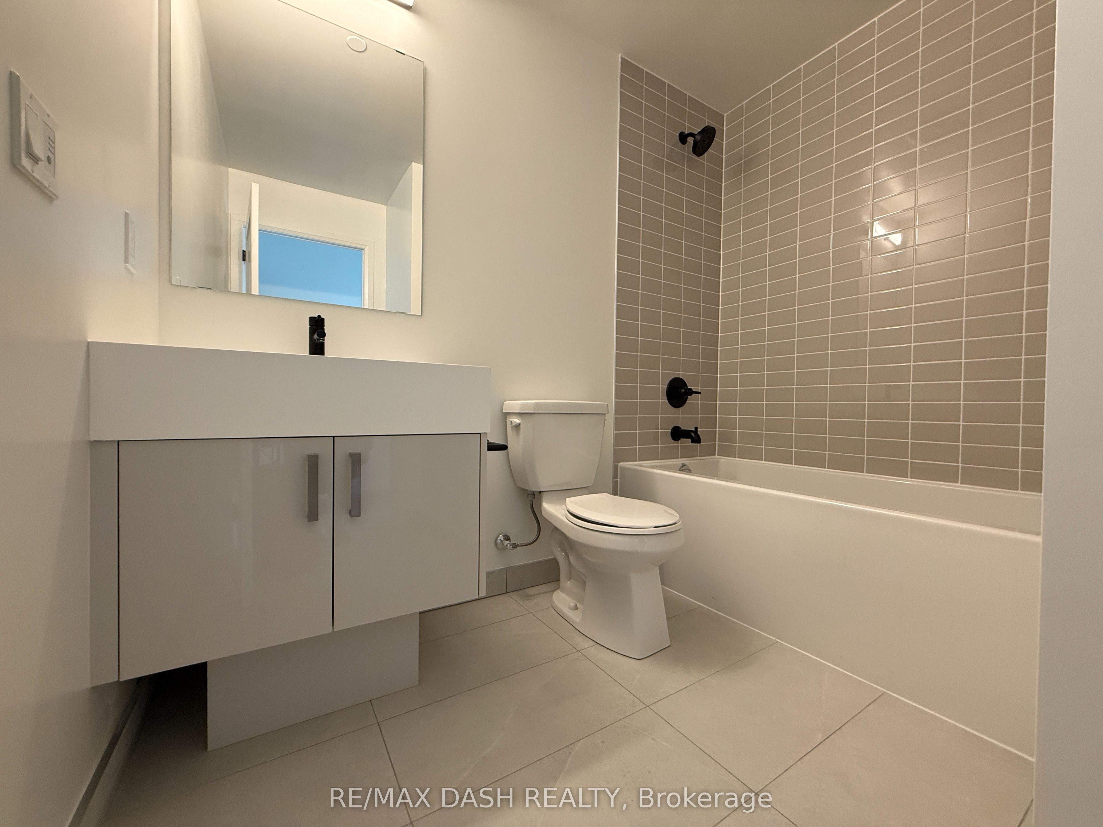 280 Dundas Street W 3109 Property Photo 5