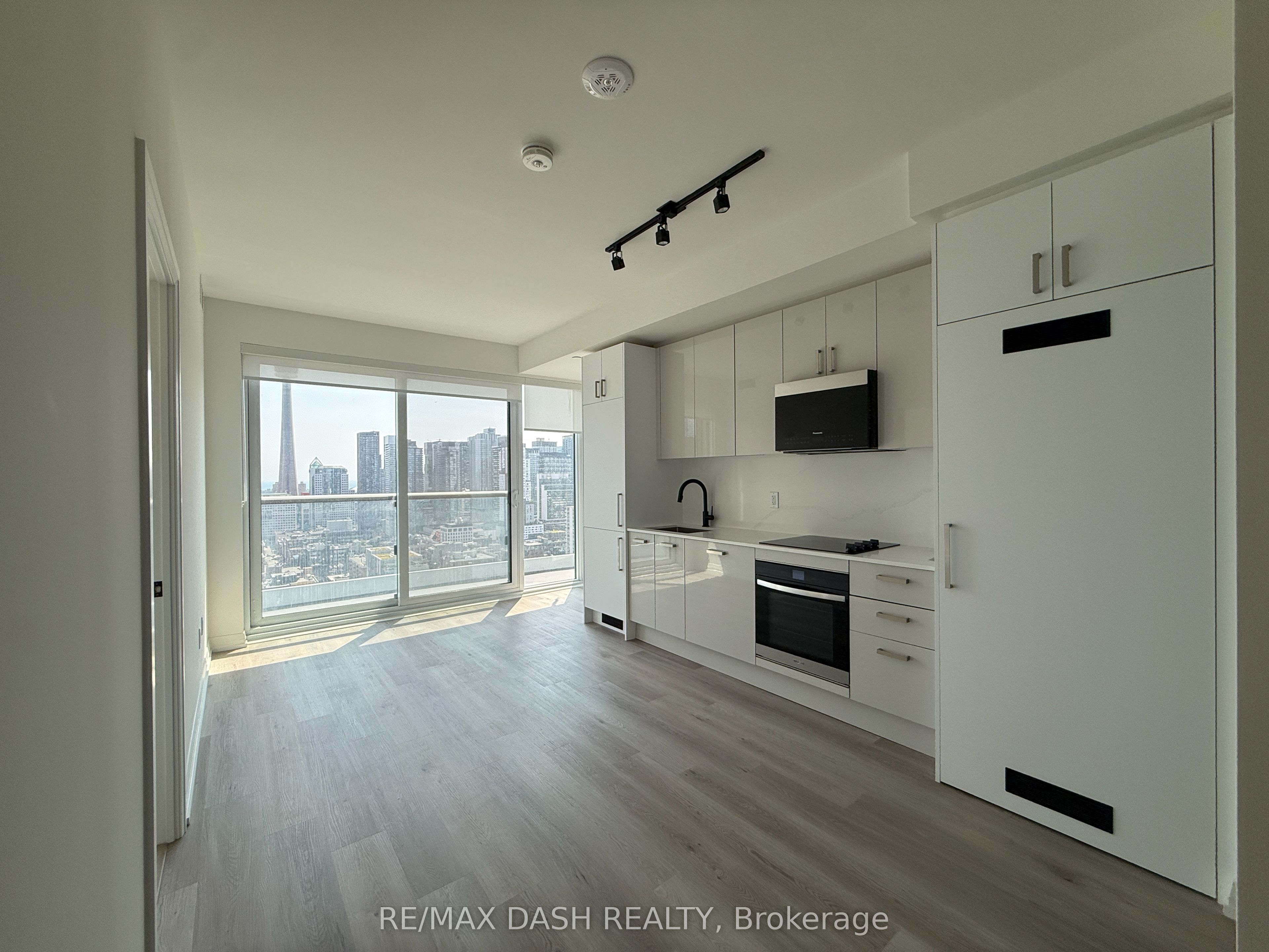 280 Dundas Street W 3109 Property Photo 6