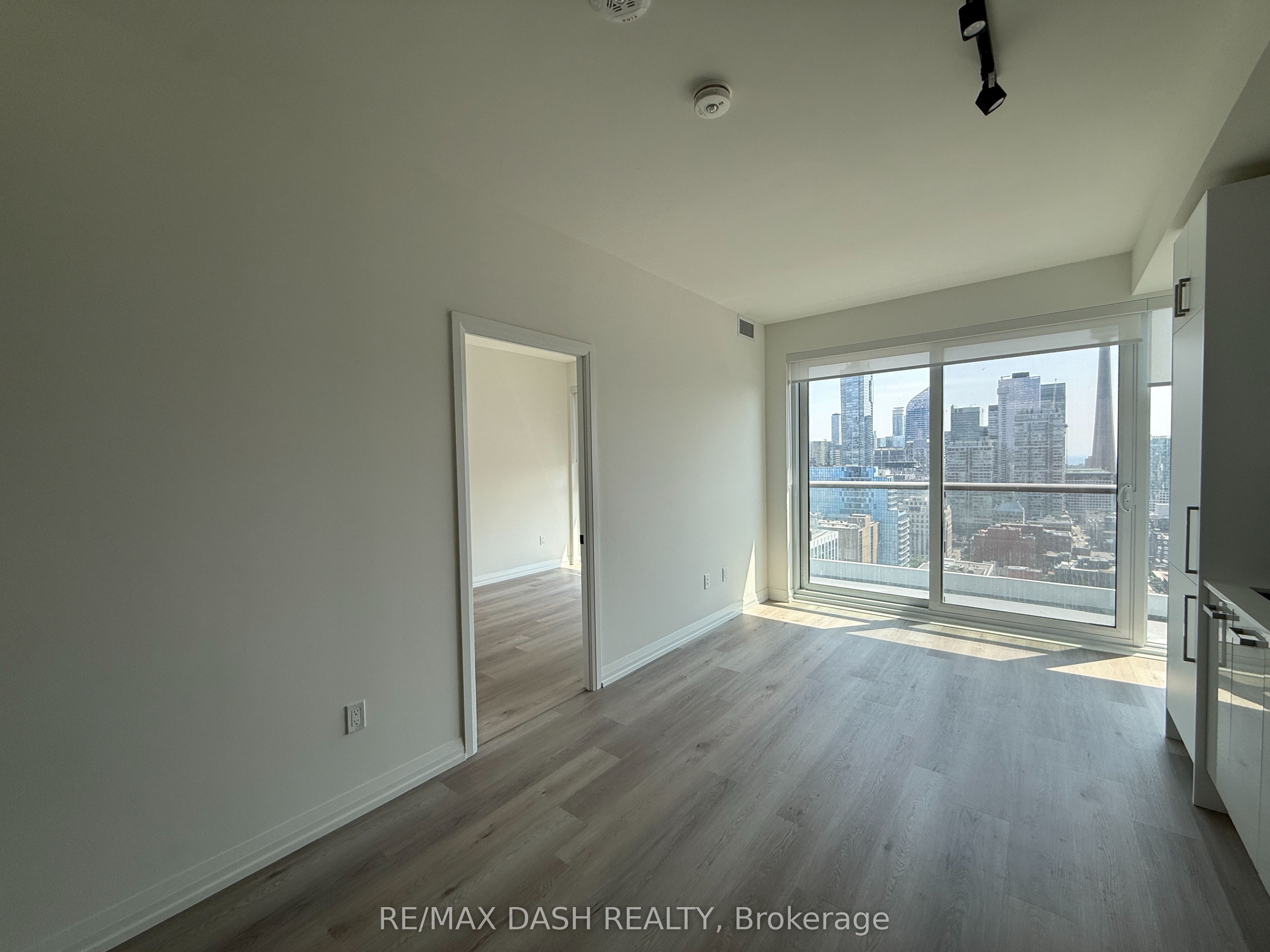 280 Dundas Street W 3109 Property Photo 7