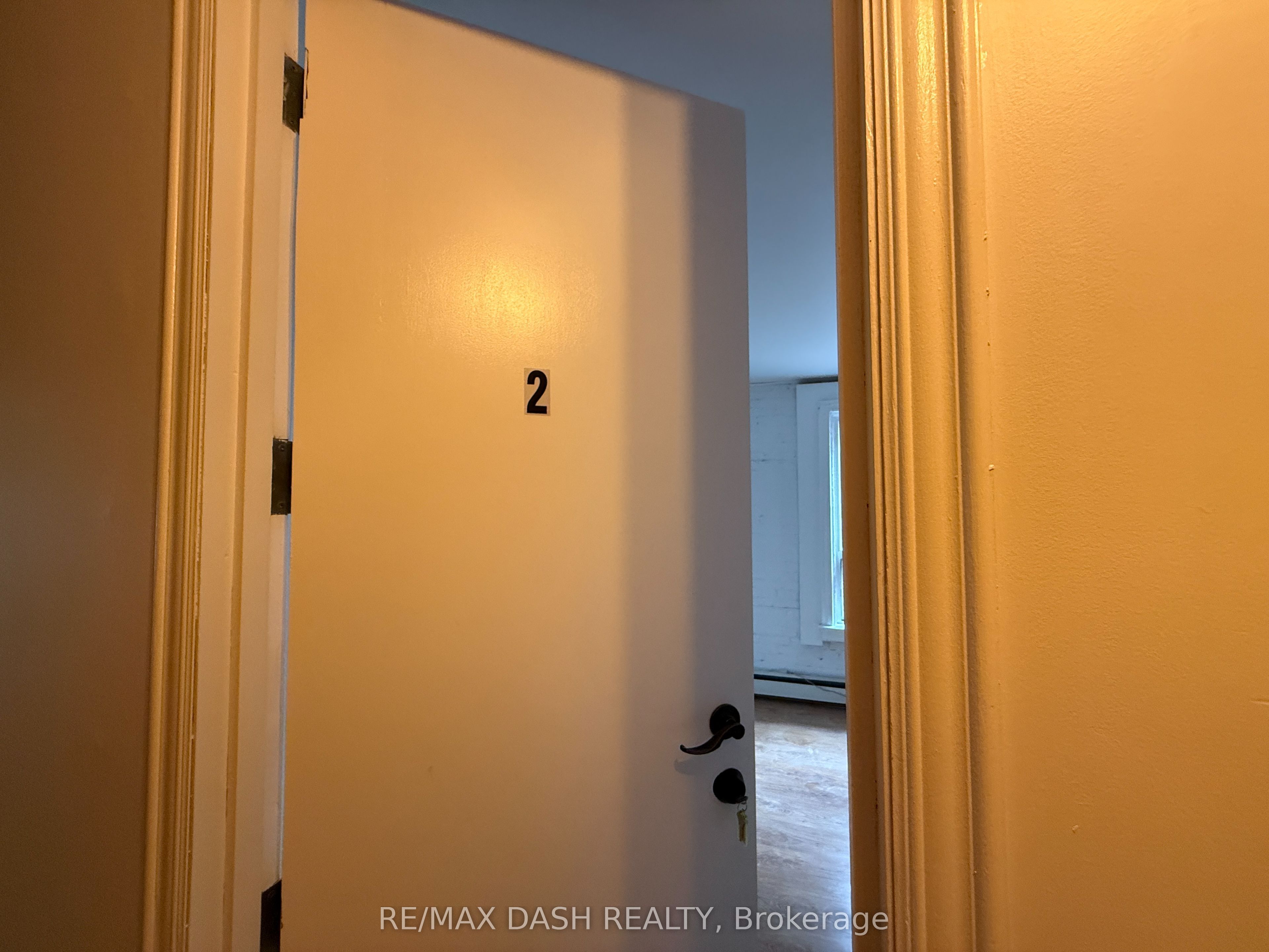 1303 Bloor Street W 2 Property Photo 6