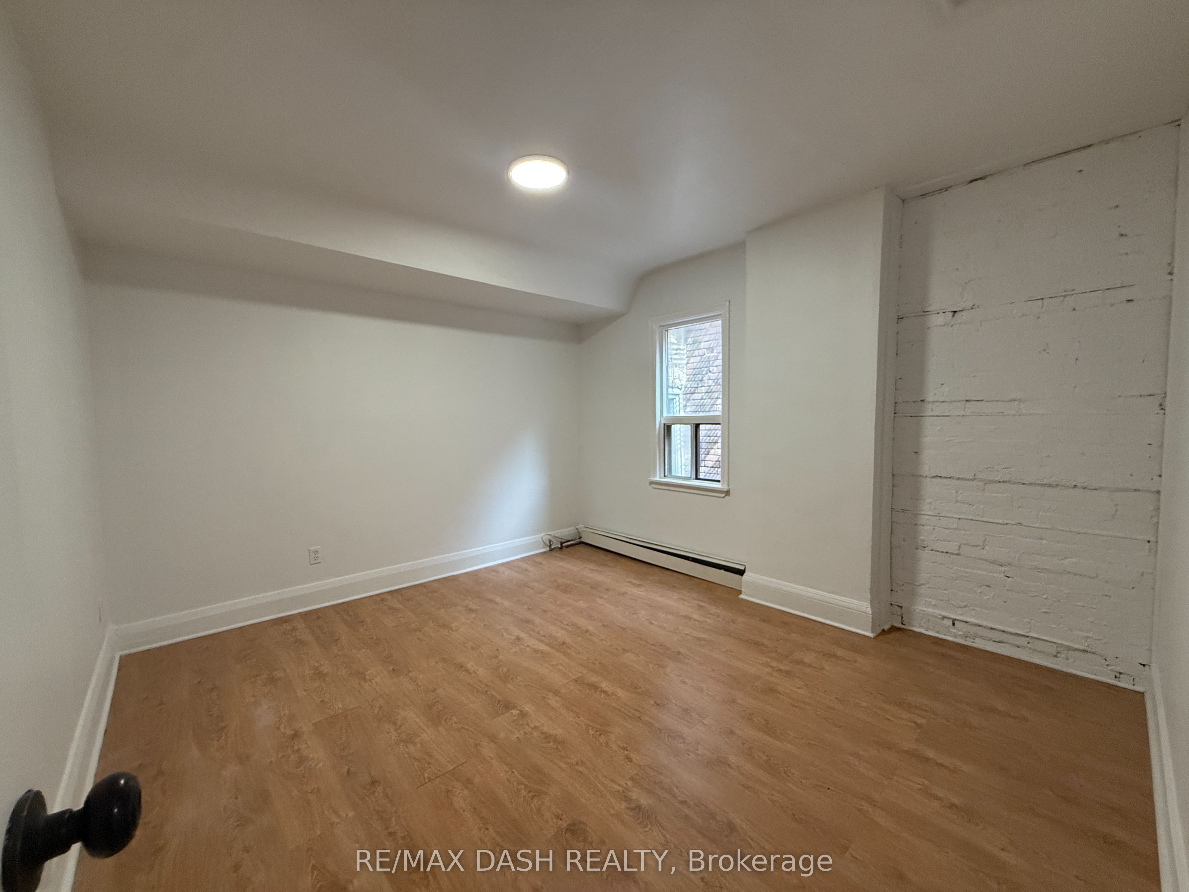 1303 Bloor Street W 2 Property Photo 11
