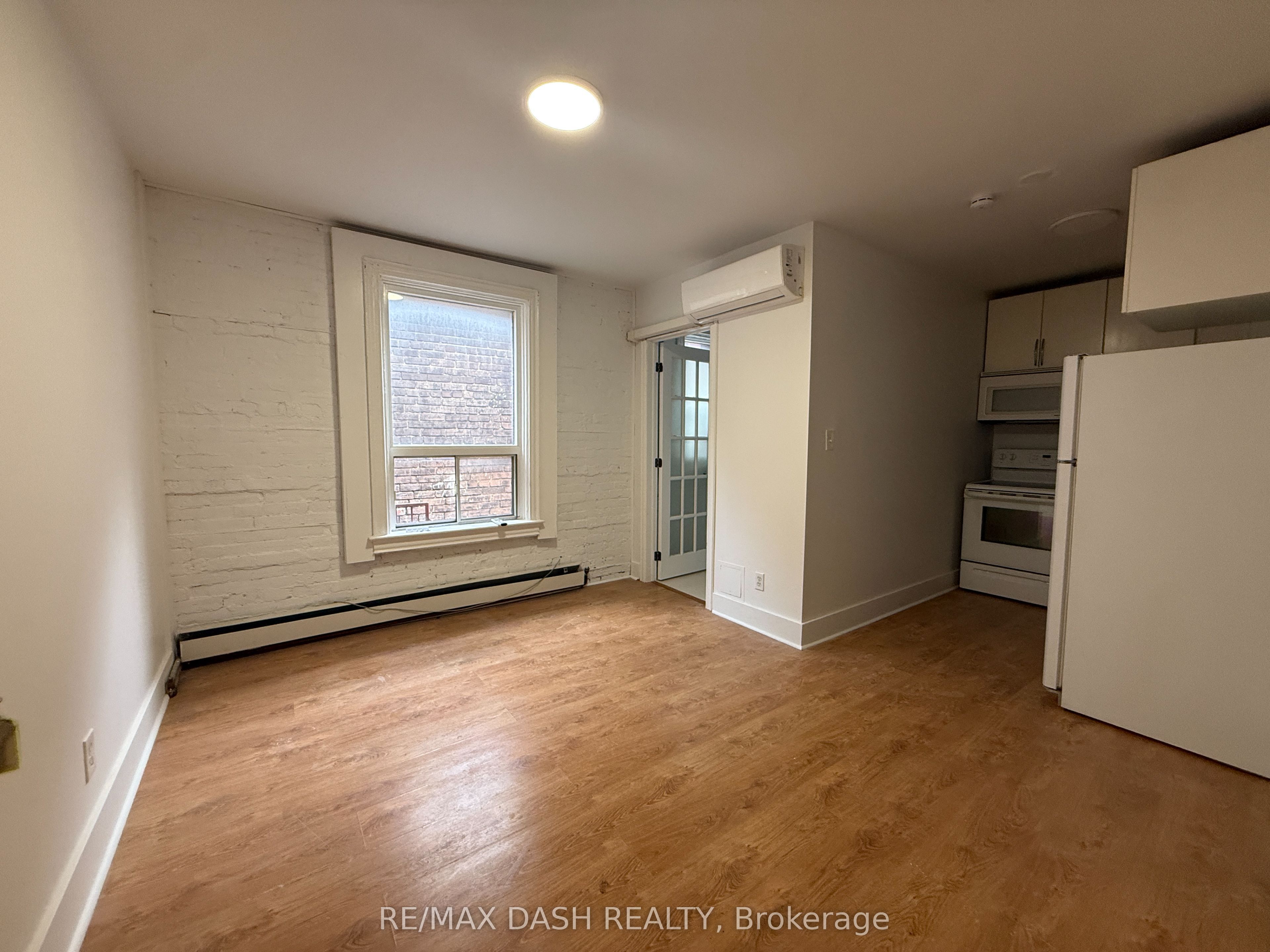 1303 Bloor Street W 2 Property Photo 13