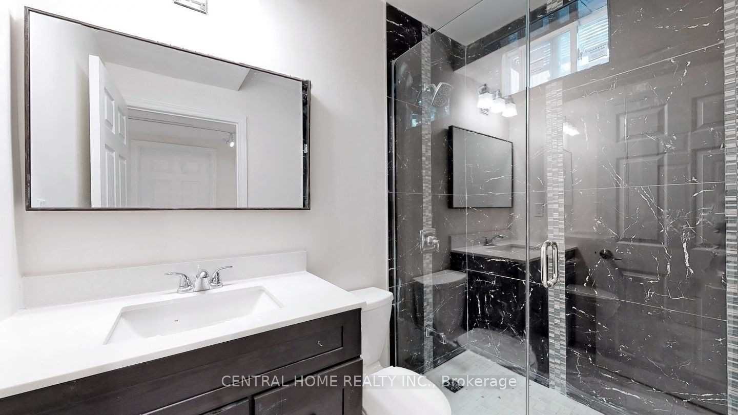 656 Sheppard Avenue W Property Photo 5