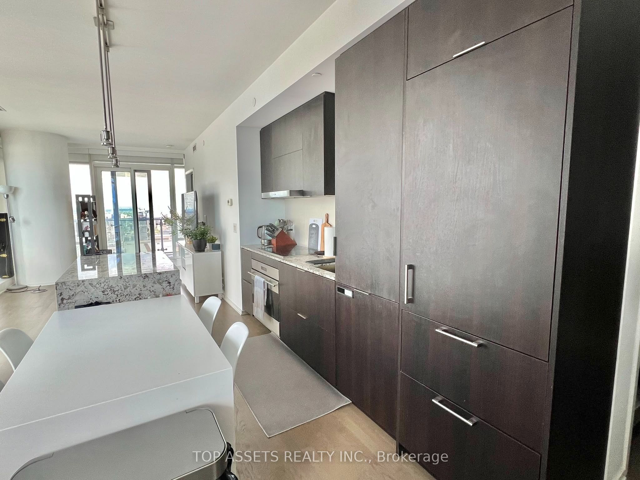 1 Bloor Street E 4409 Property Photo 5
