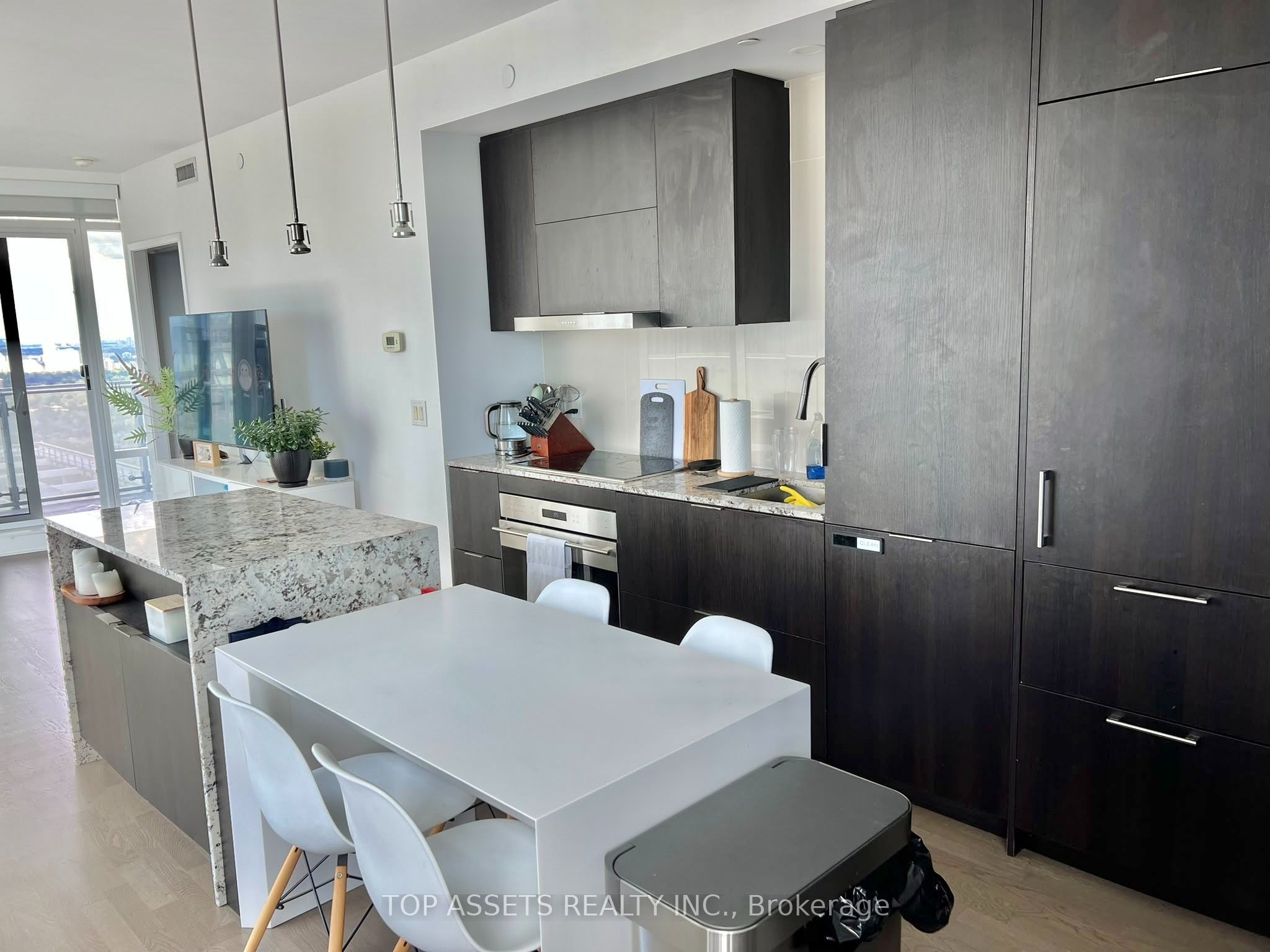1 Bloor Street E 4409 Property Photo 6