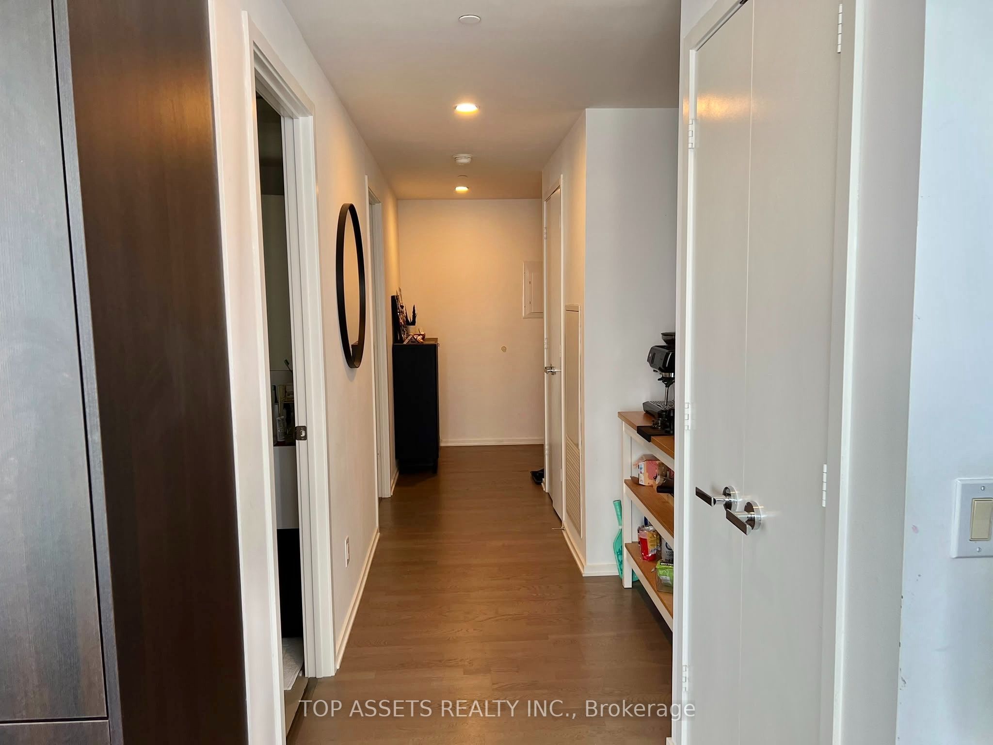 1 Bloor Street E 4409 Property Photo 7