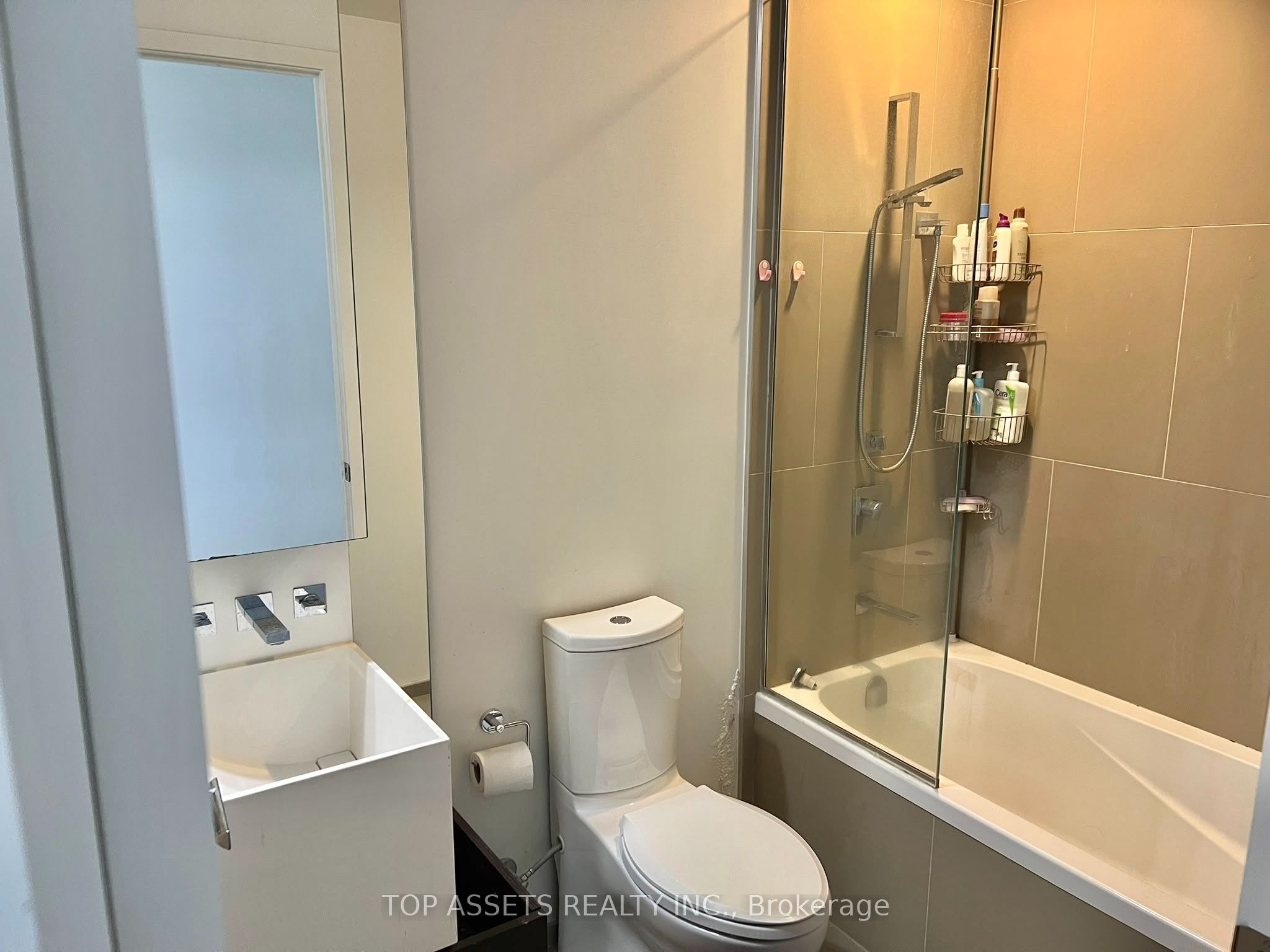 1 Bloor Street E 4409 Property Photo 8