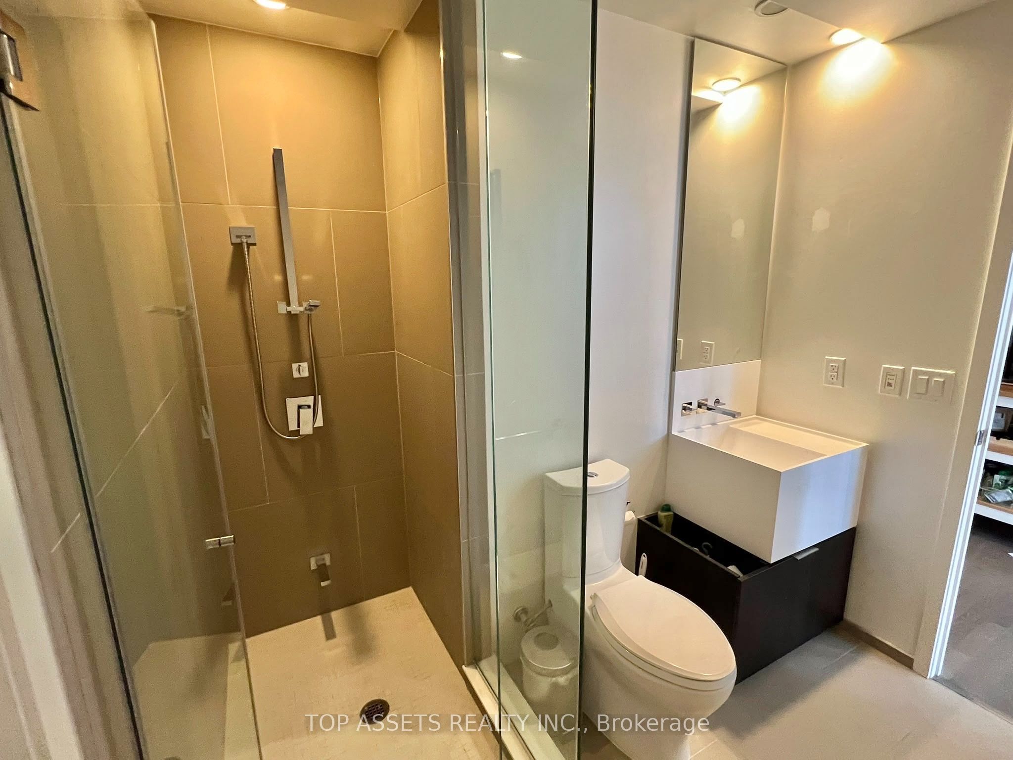 1 Bloor Street E 4409 Property Photo 16