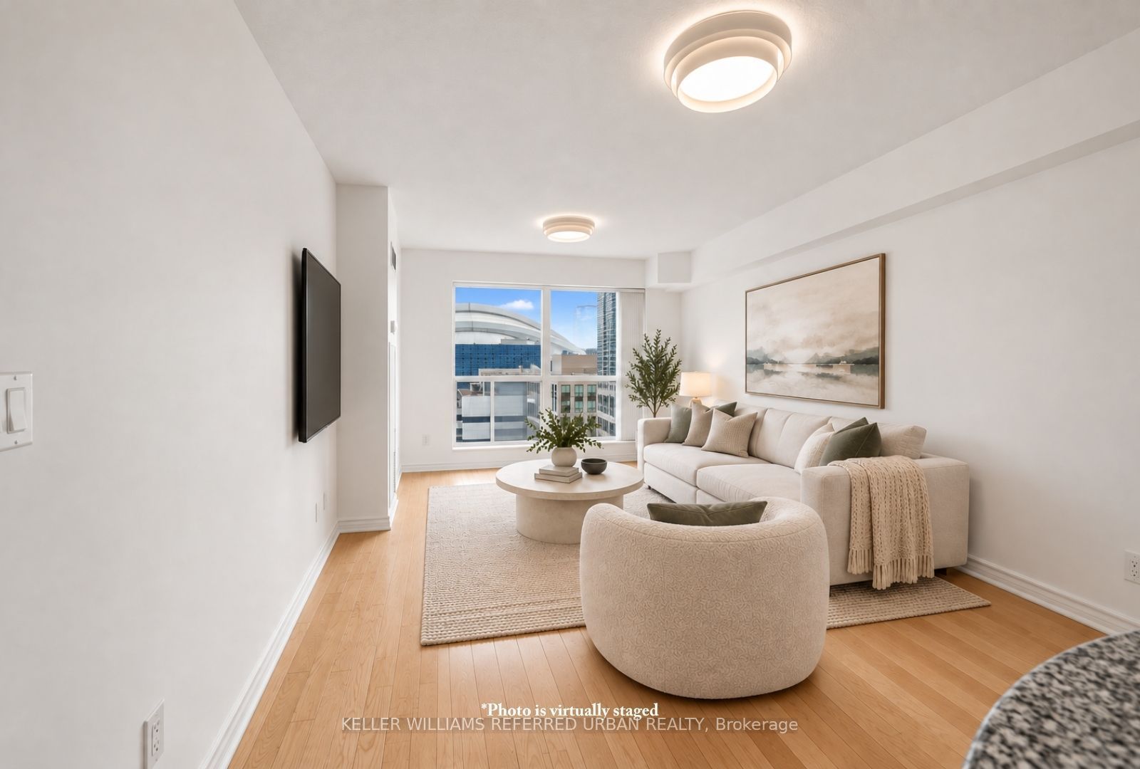 250 Wellington Street W 1436 Property Photo 1