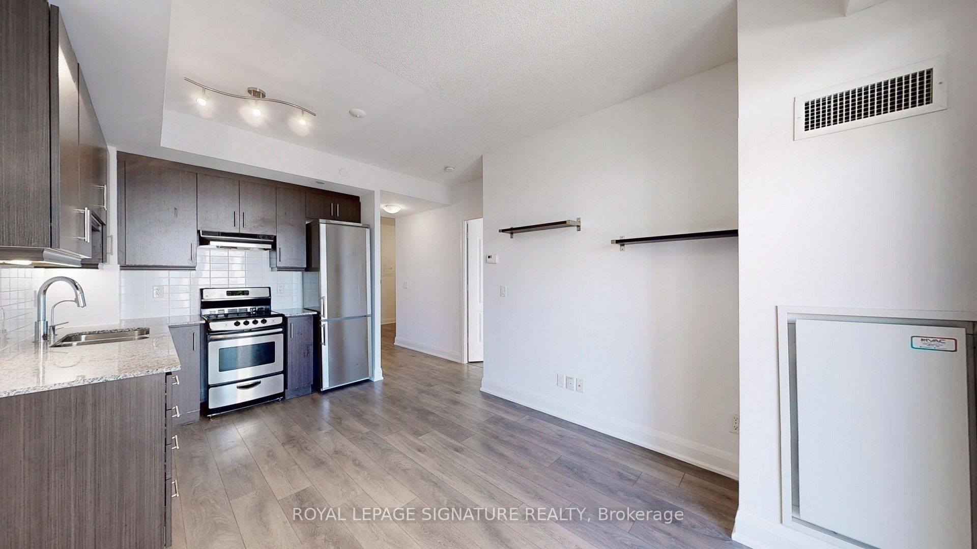 68 Canterbury Place 1515 Property Photo 6