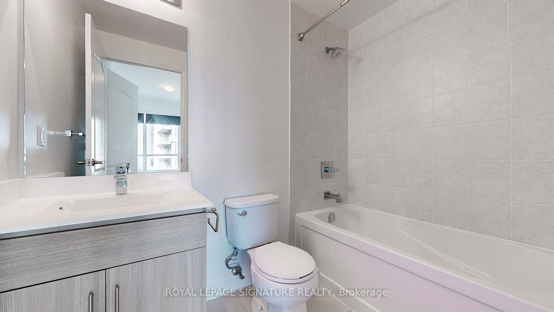 68 Canterbury Place 1515 Property Photo 13