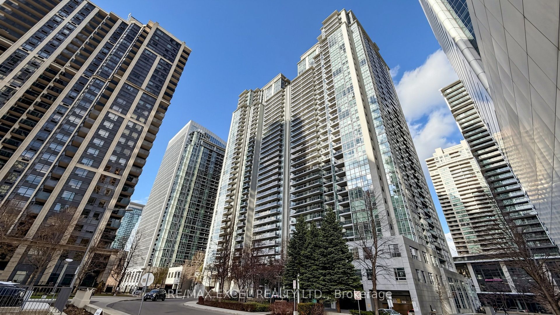 4978 Yonge Street 2009 Property Photo 1
