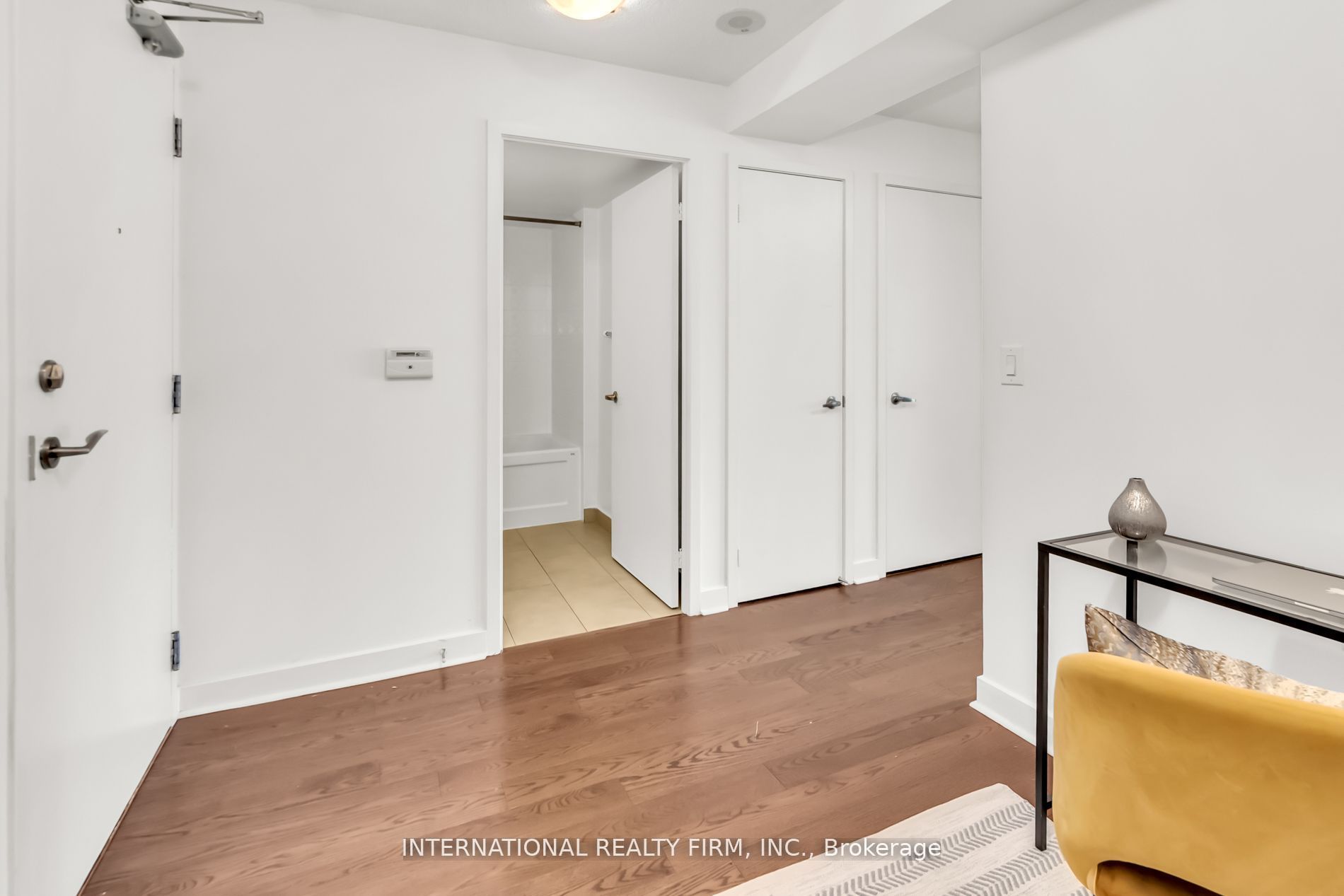 320 Richmond Street E 809 Property Photo 17