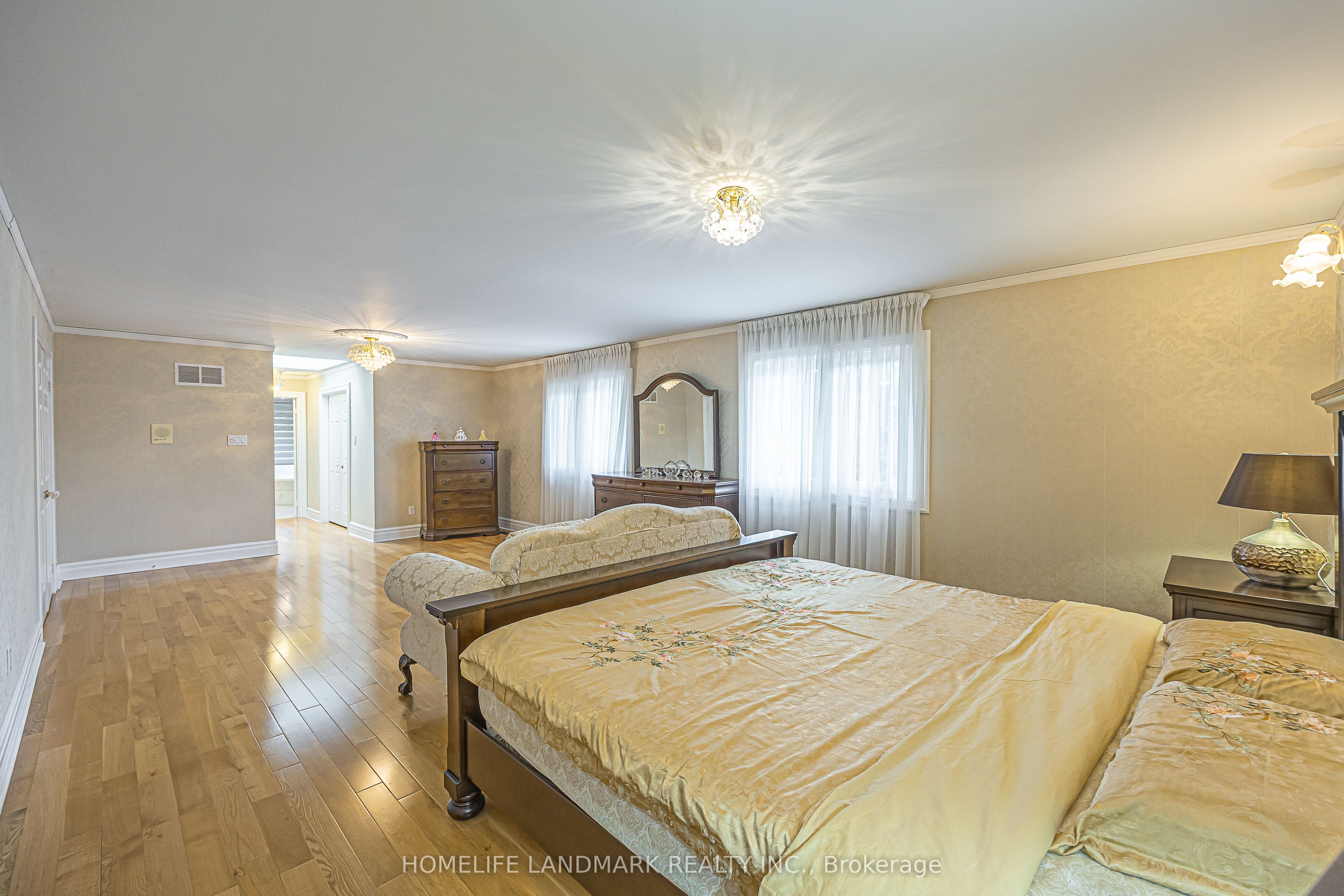 252 Dunview Avenue N Property Photo 28