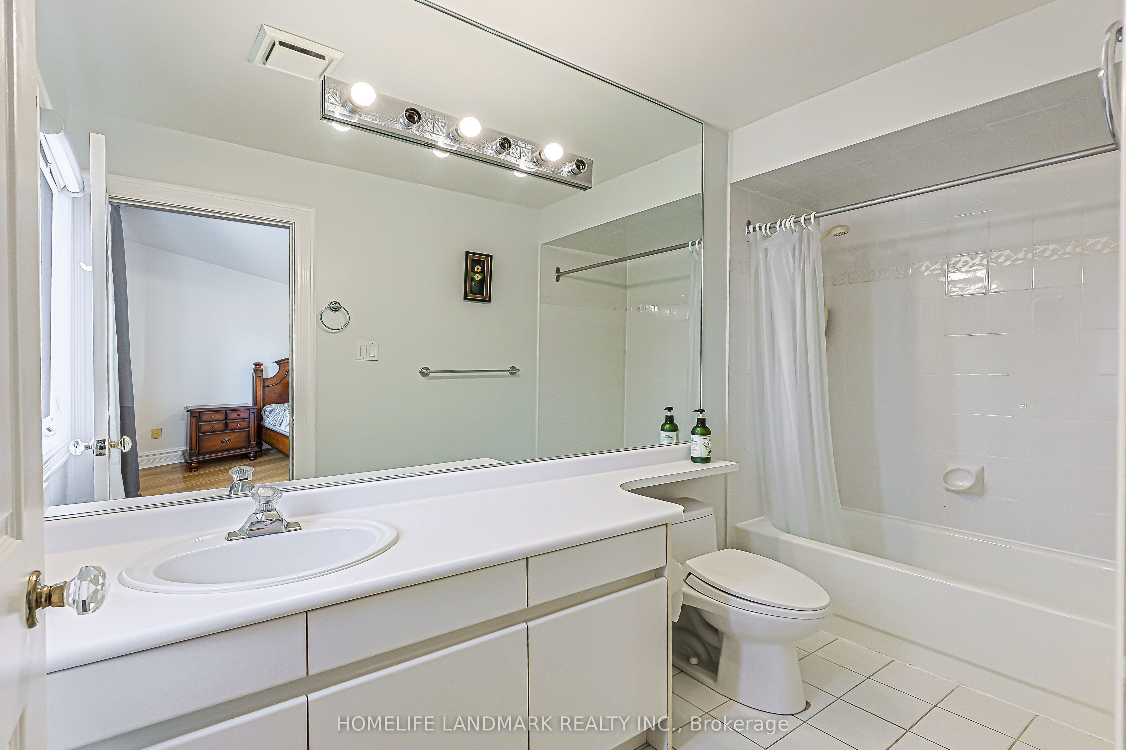 252 Dunview Avenue N Property Photo 32