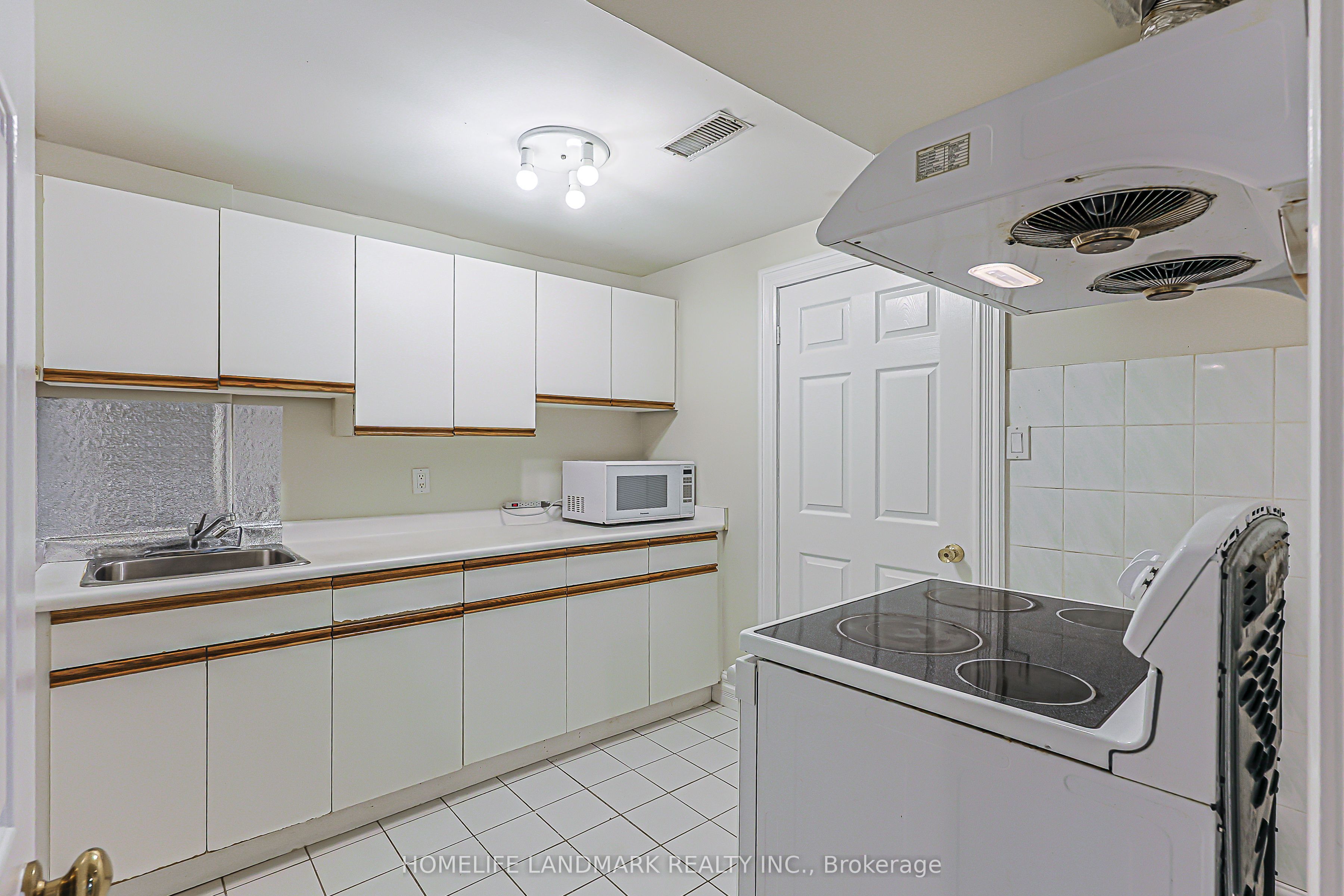252 Dunview Avenue N Property Photo 45