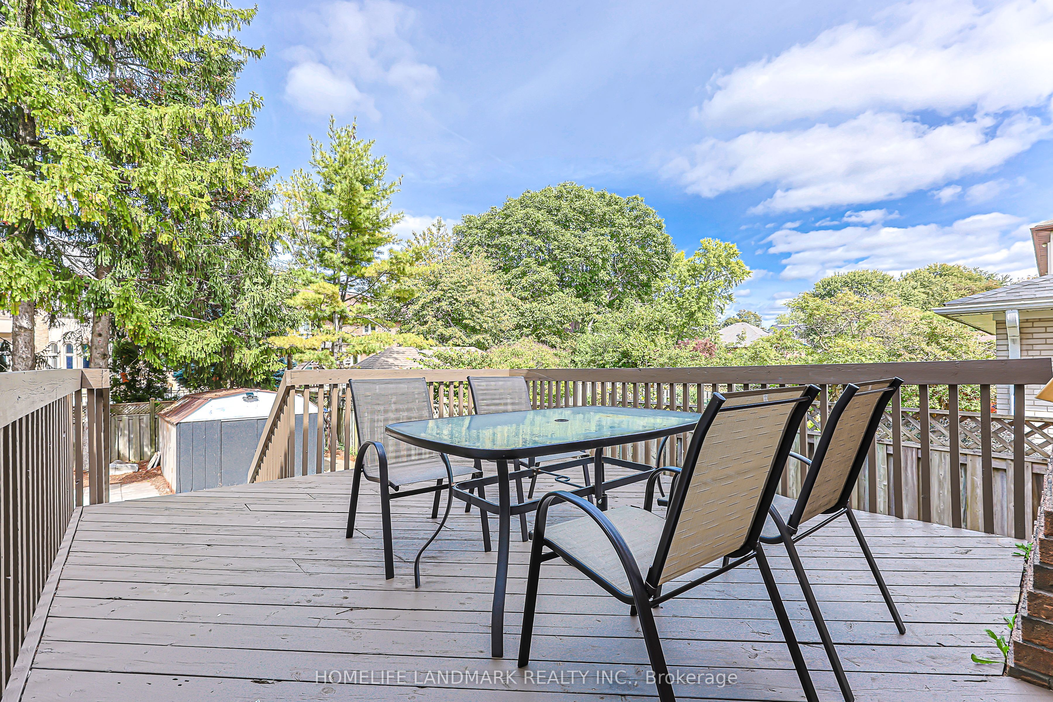 252 Dunview Avenue N Property Photo 49