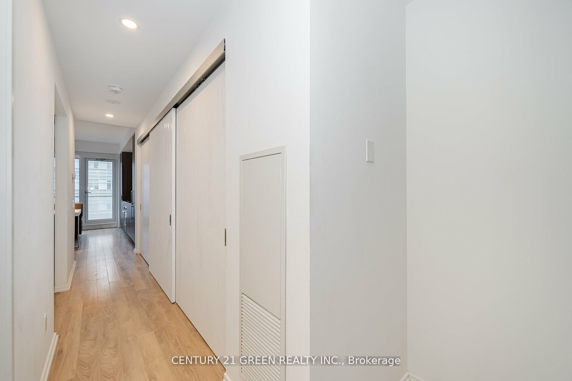 197 Yonge Street 1503 Property Photo 8