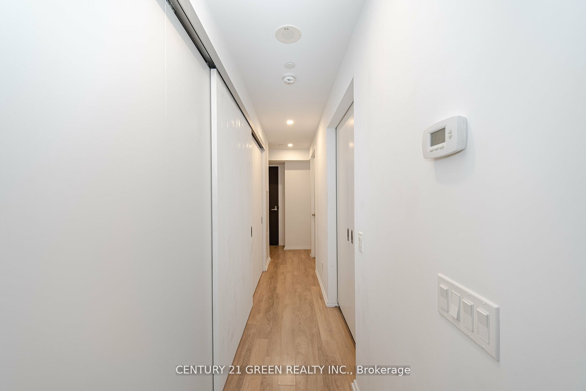 197 Yonge Street 1503 Property Photo 9