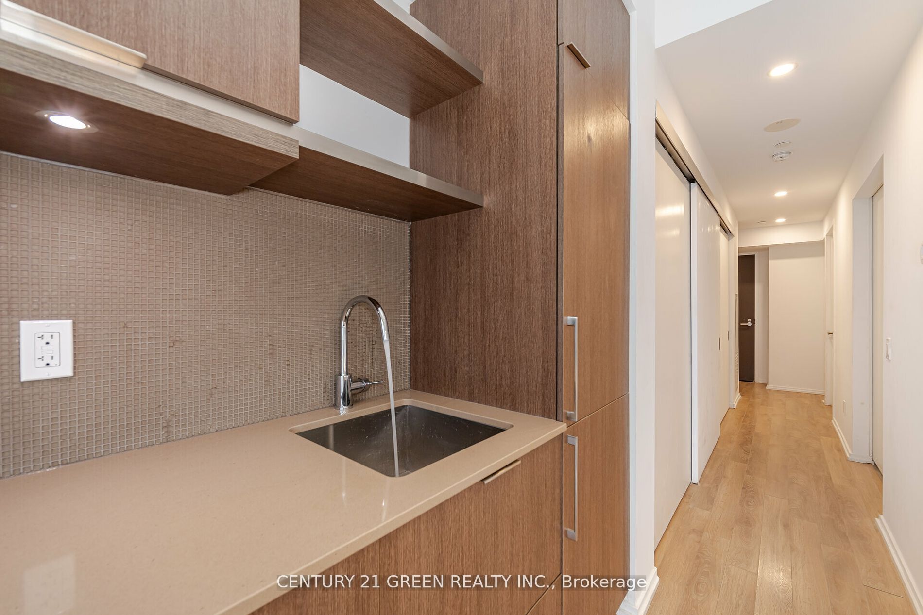 197 Yonge Street 1503 Property Photo 16
