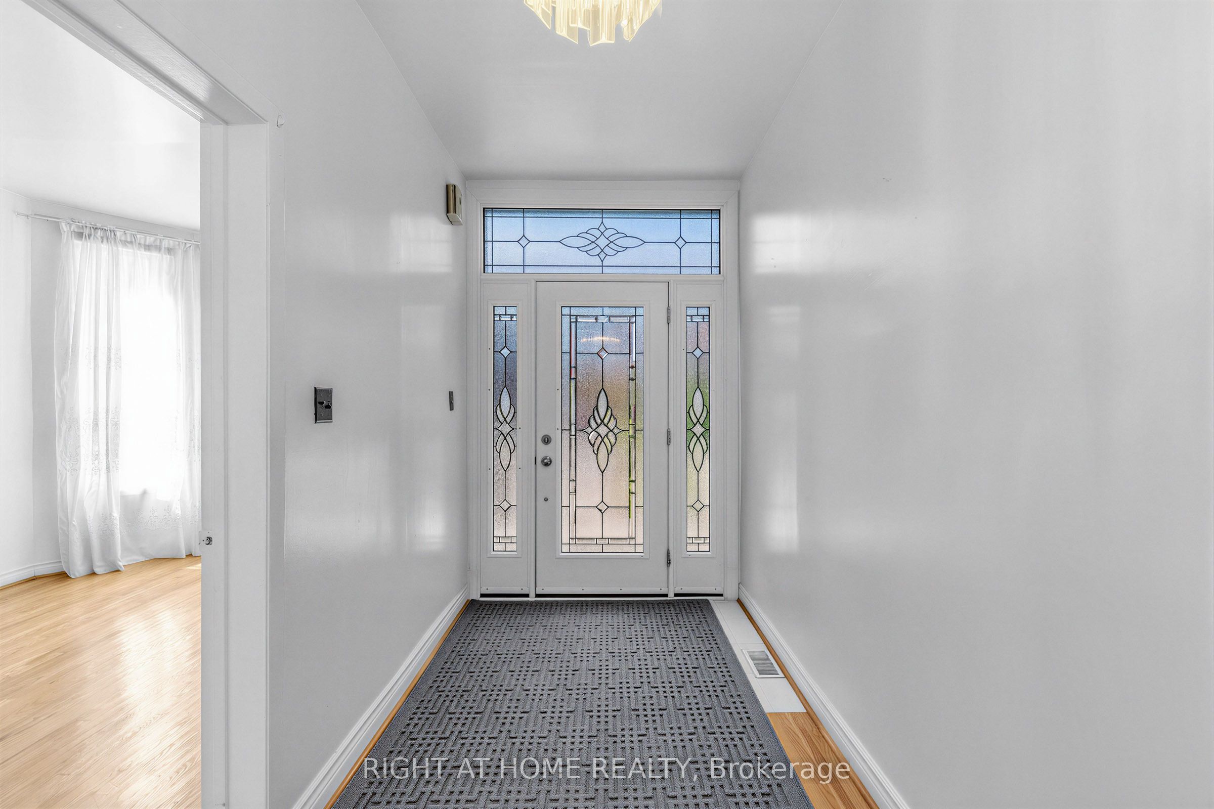 147 Dovercourt Road Property Photo 4