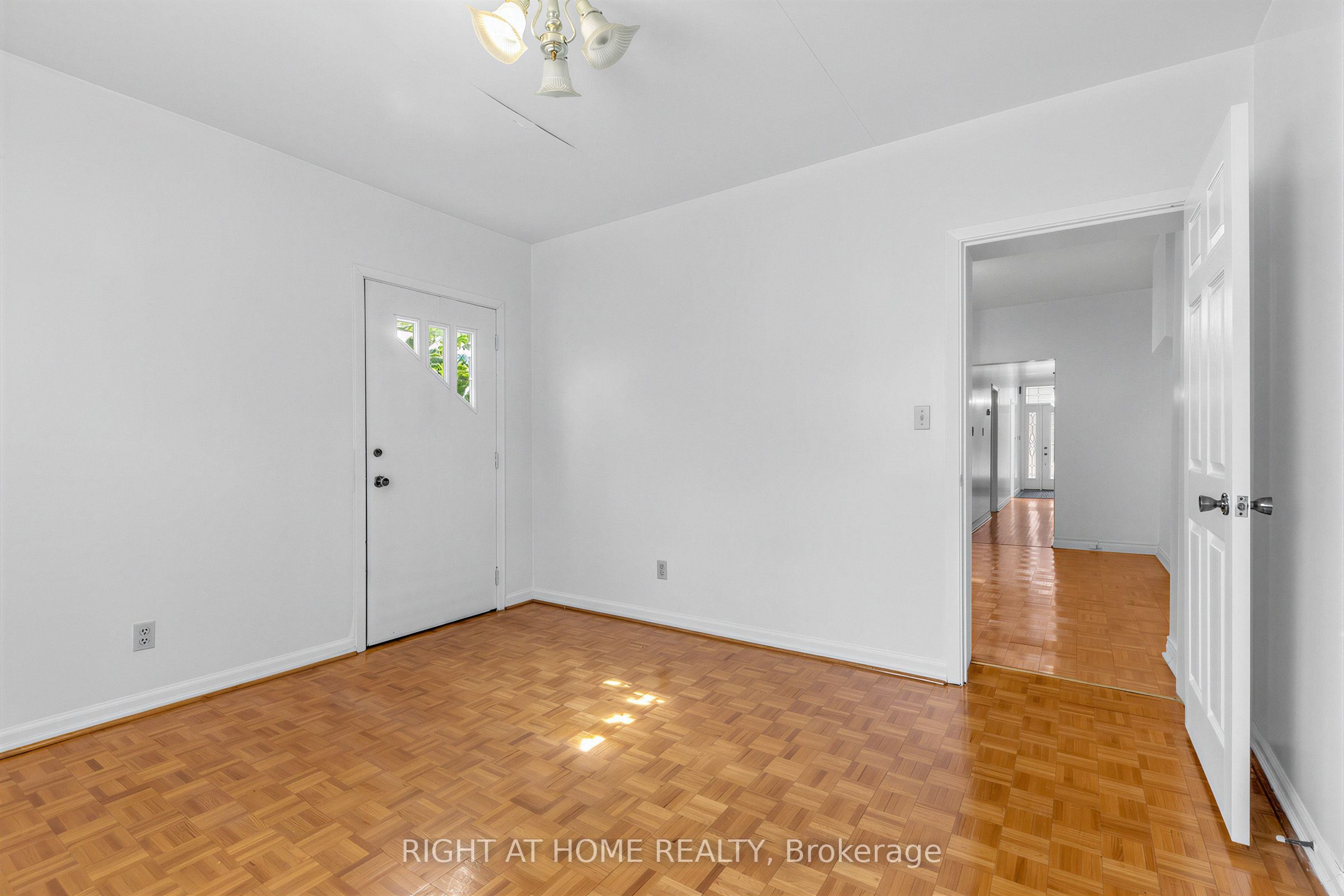 147 Dovercourt Road Property Photo 17