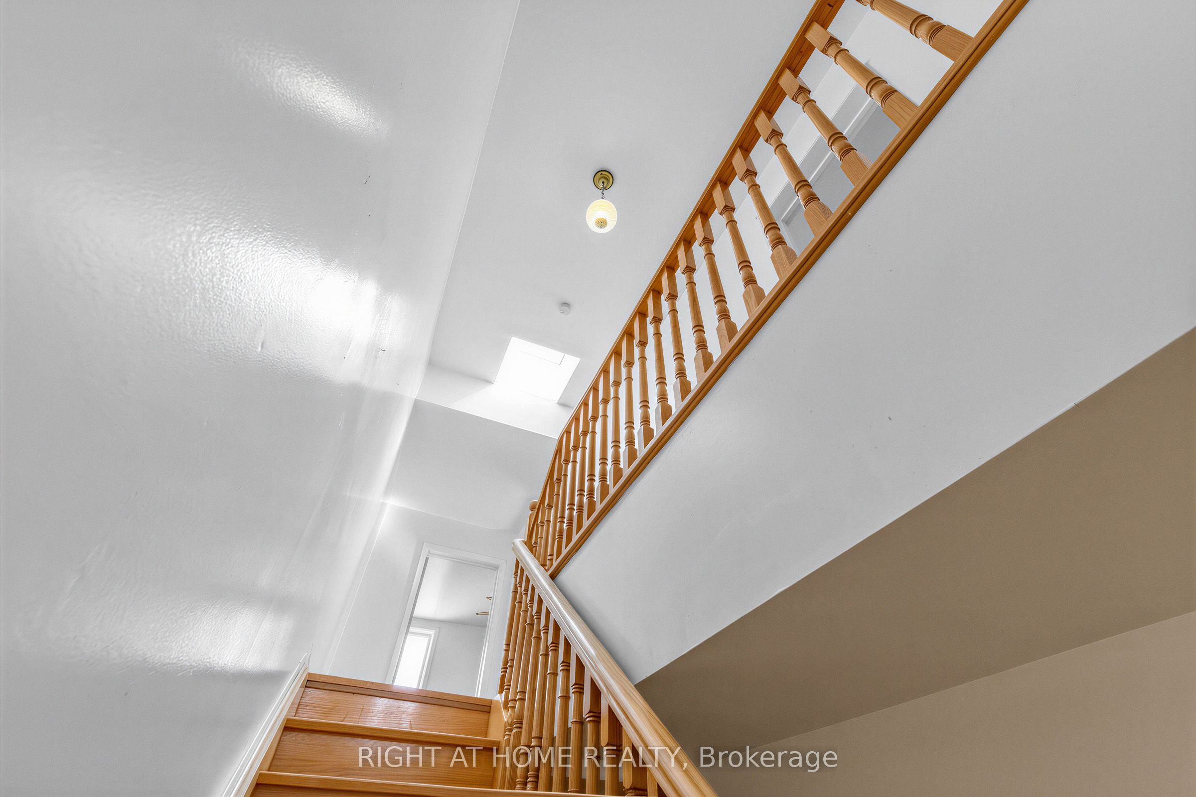 147 Dovercourt Road Property Photo 19