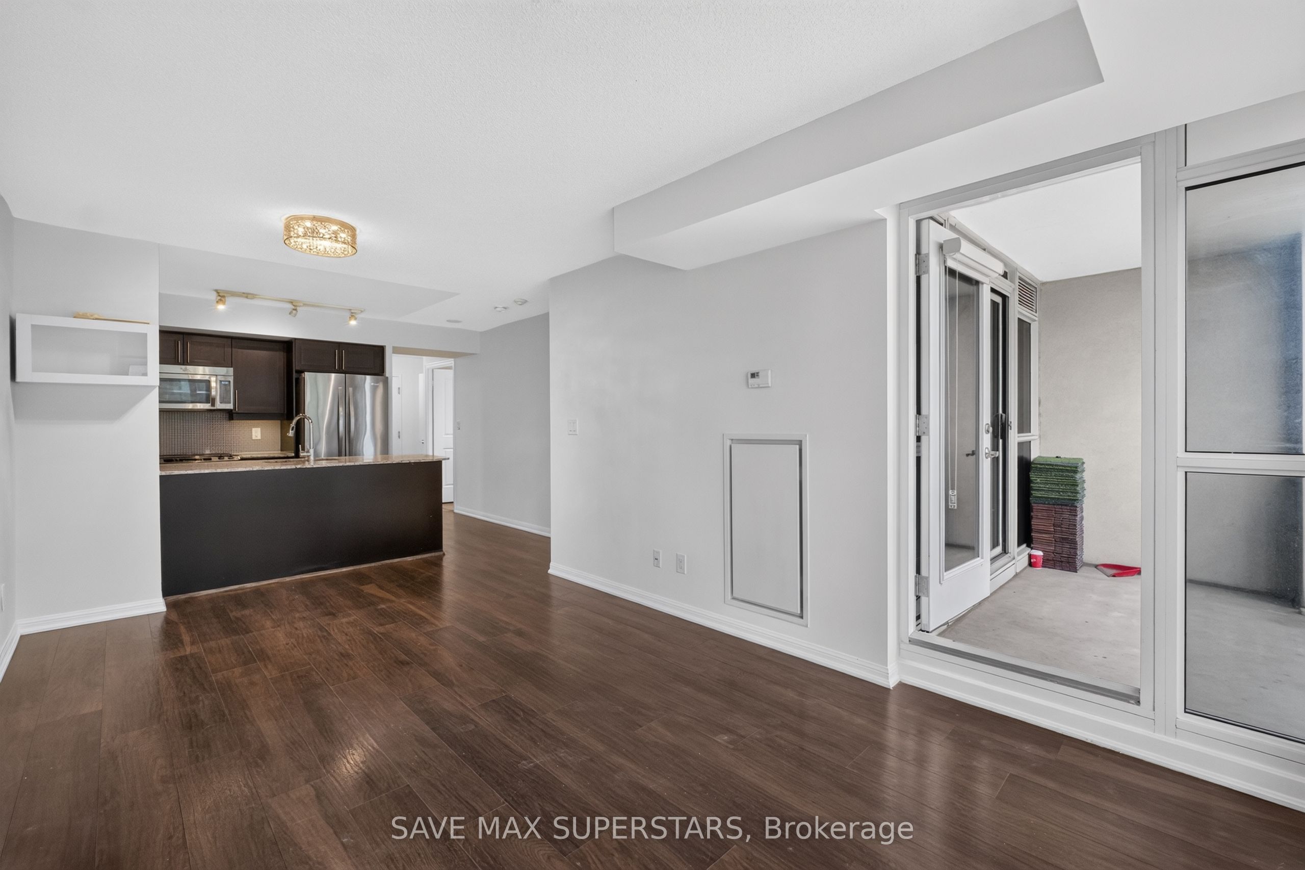 35 Bastion Street 714 Property Photo 12