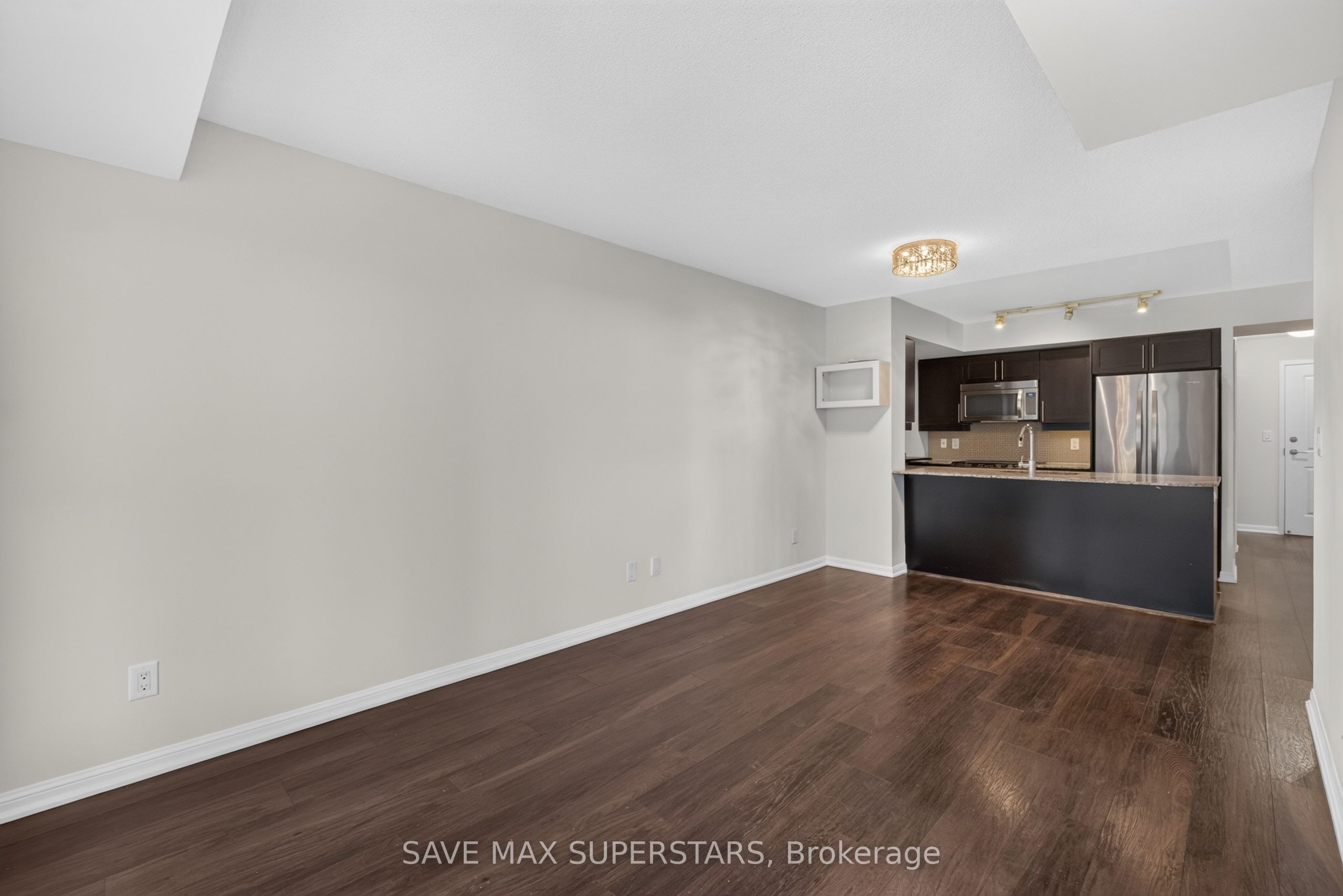 35 Bastion Street 714 Property Photo 14