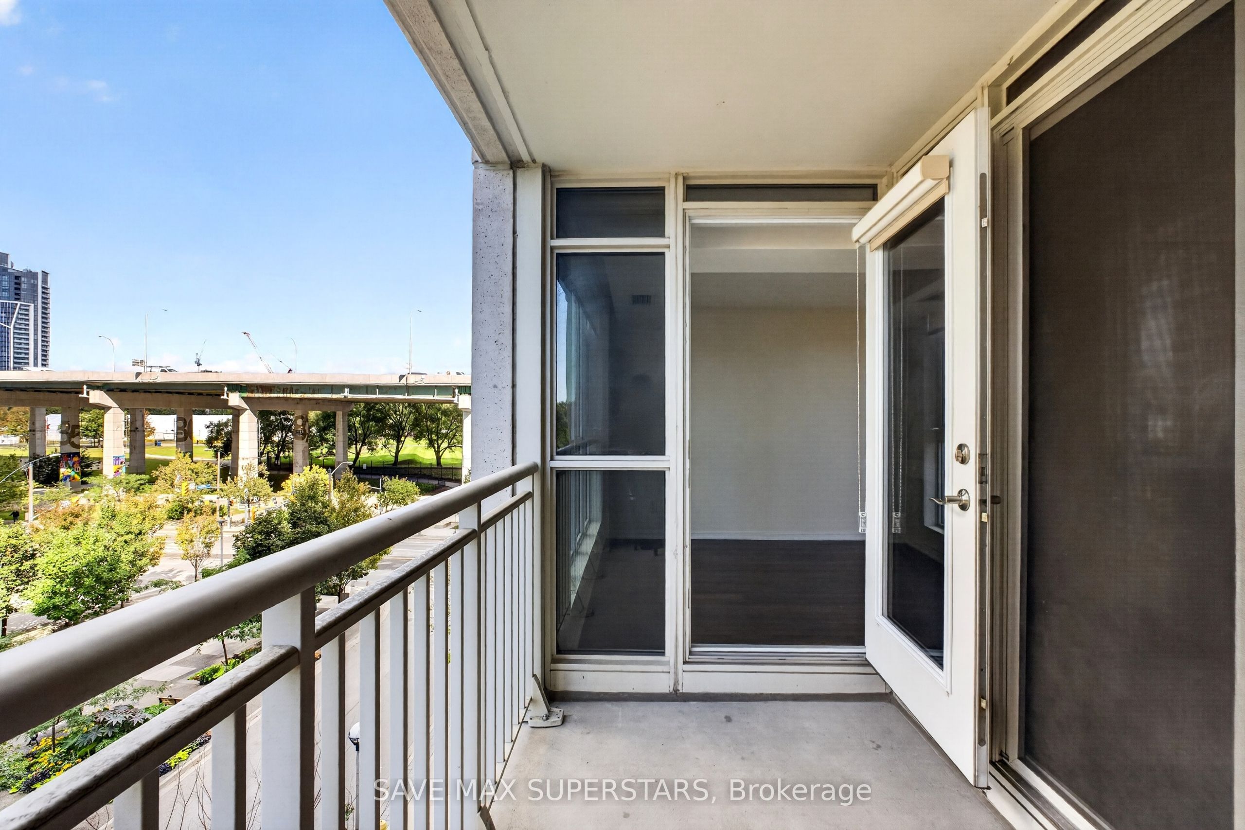 35 Bastion Street 714 Property Photo 29